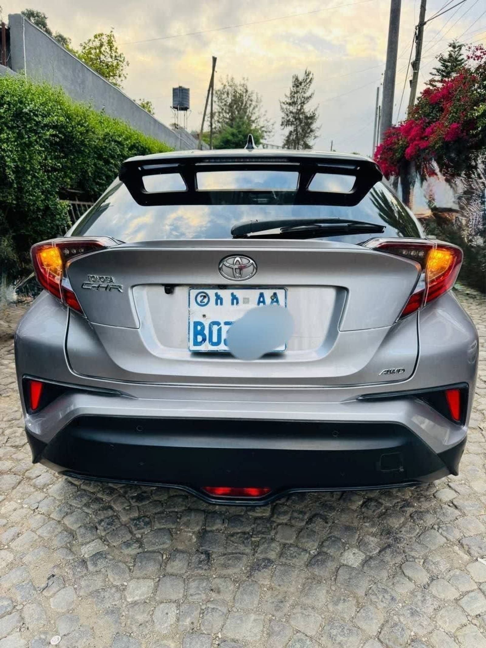 2017 Toyota CHR — photo 2
