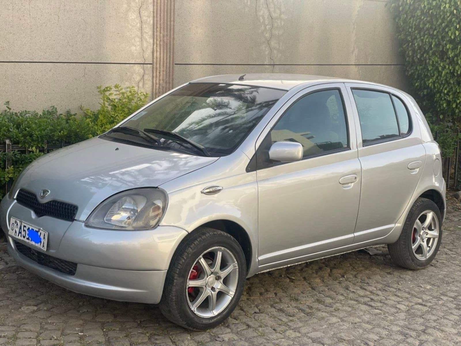 2000 Toyota Vitz — photo 2