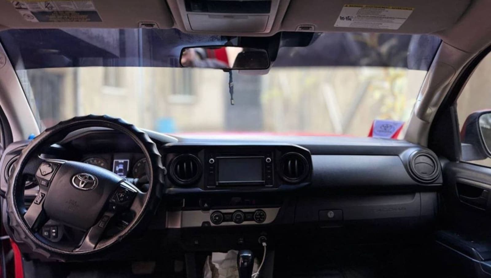 2018 Toyota Tacoma — photo 1