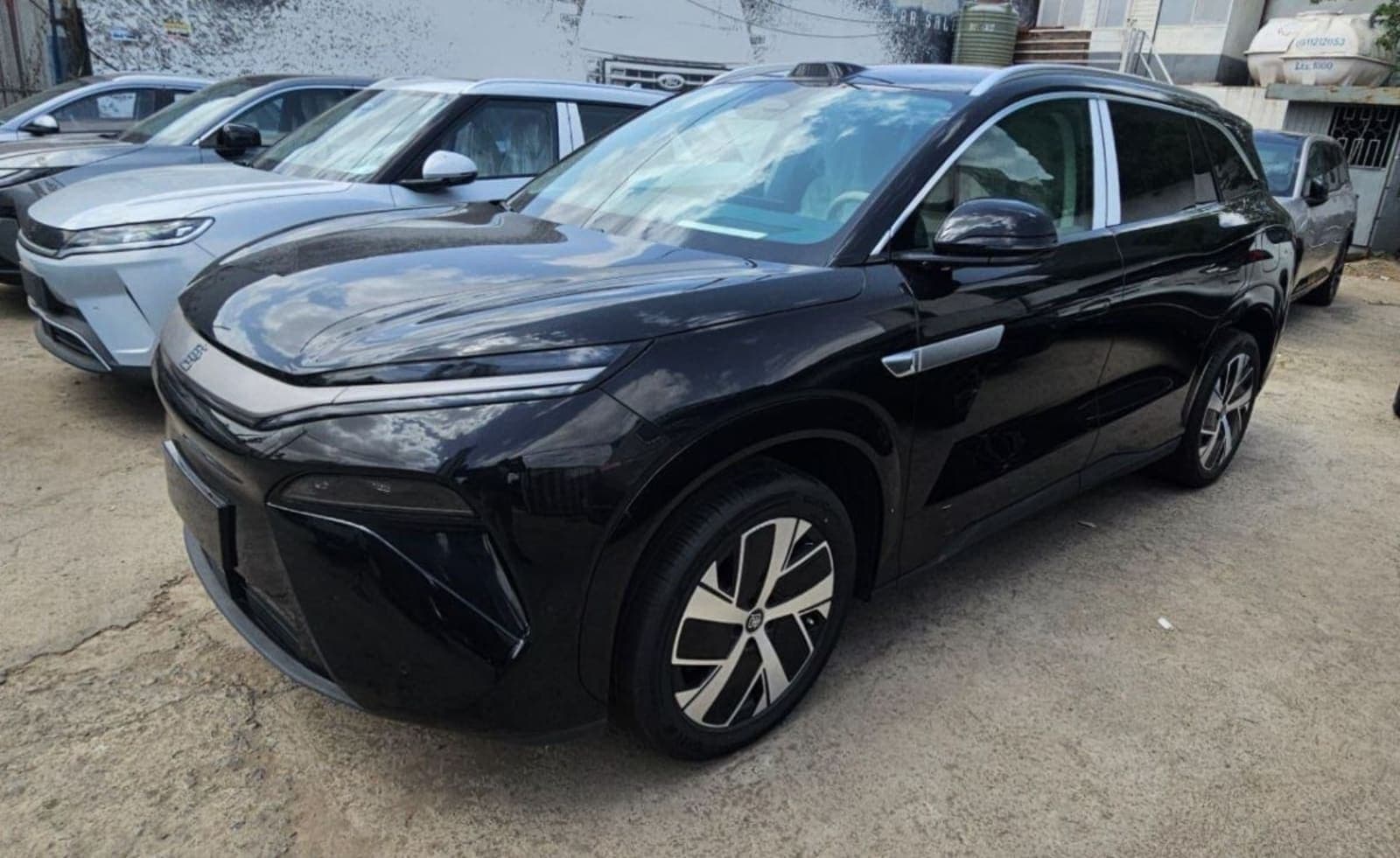 2025 BYD Tang — photo 6