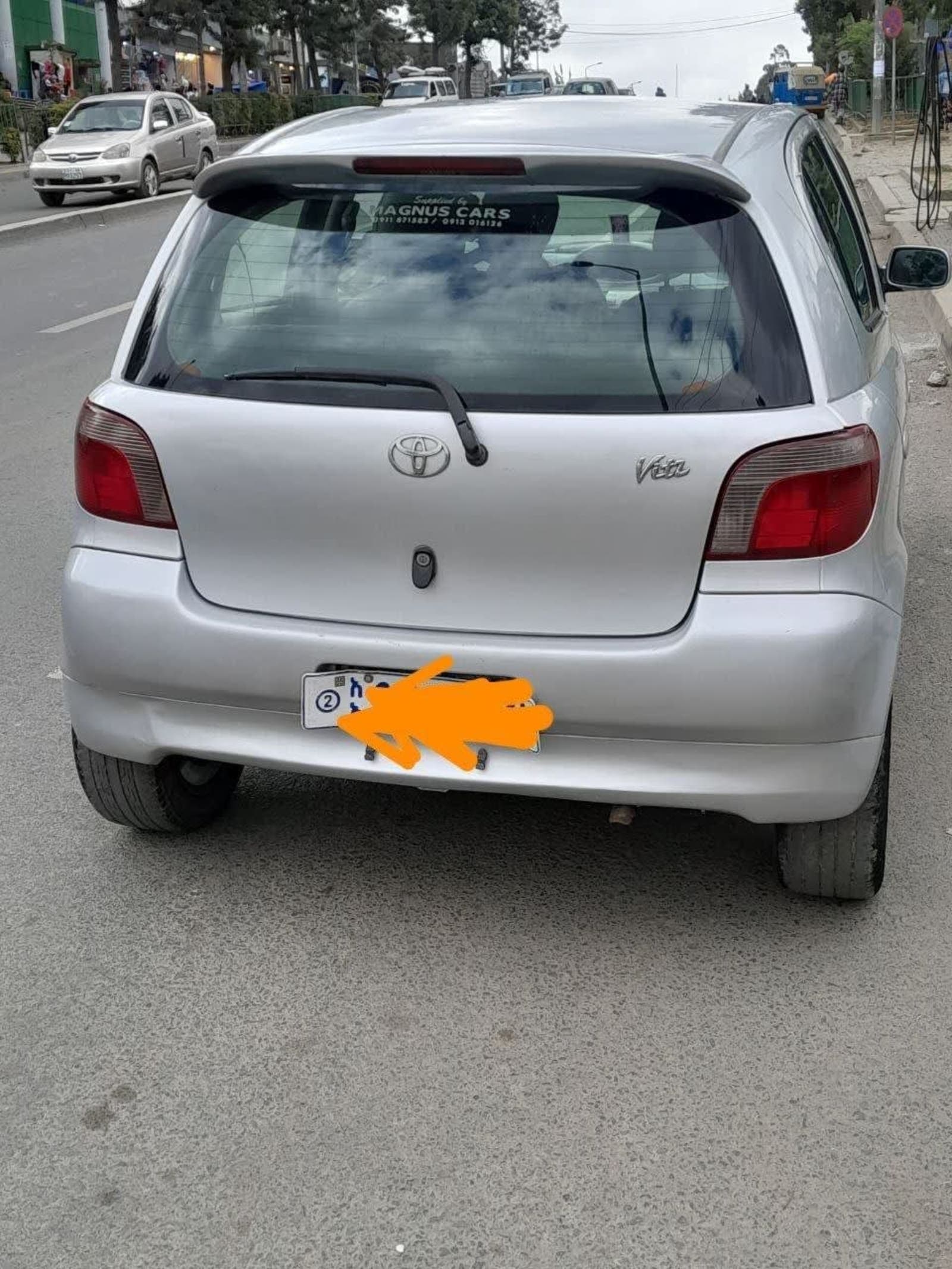 2001 Toyota Vitz — photo 2