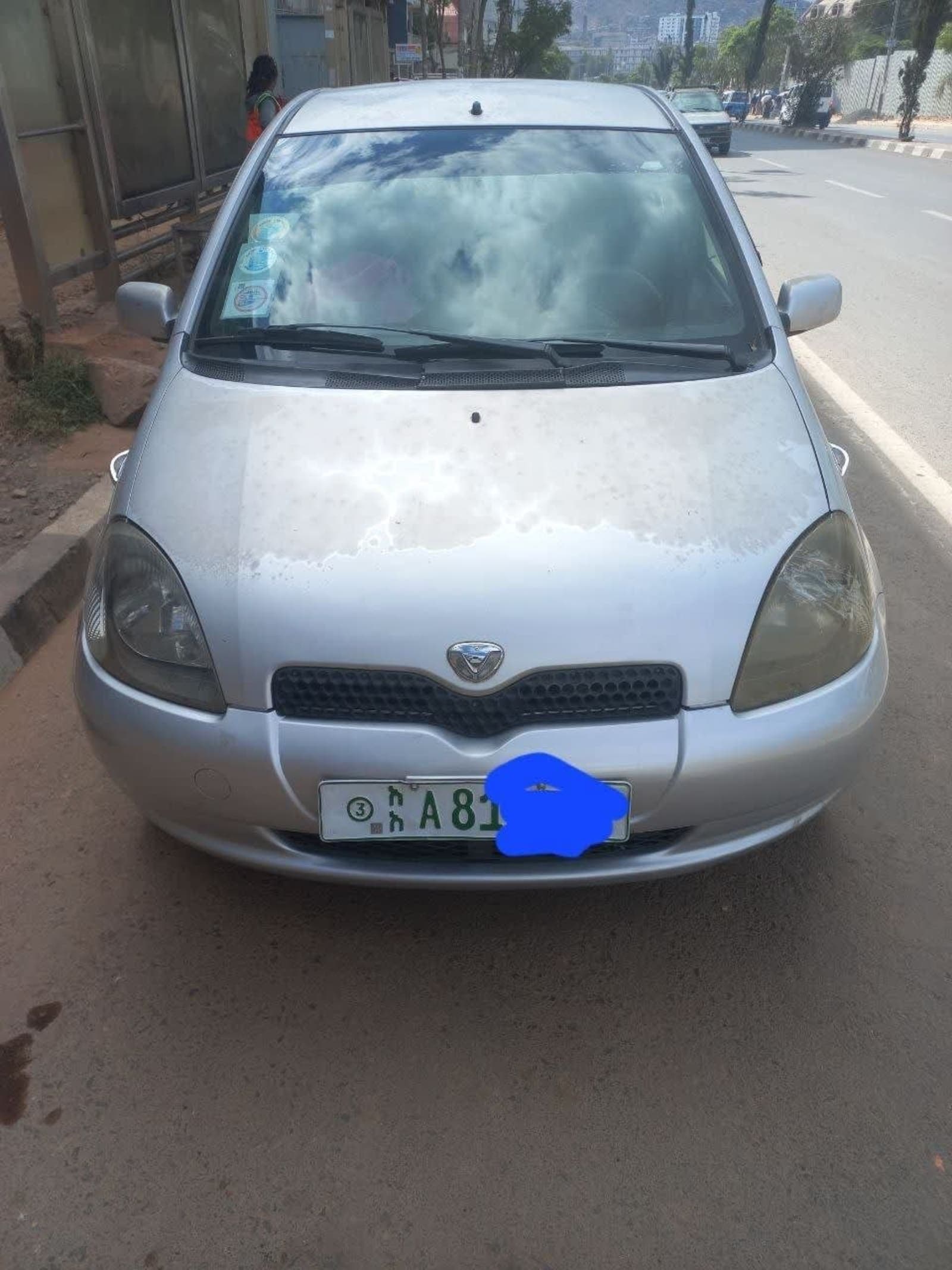 2002 Toyota Vitz — photo 4