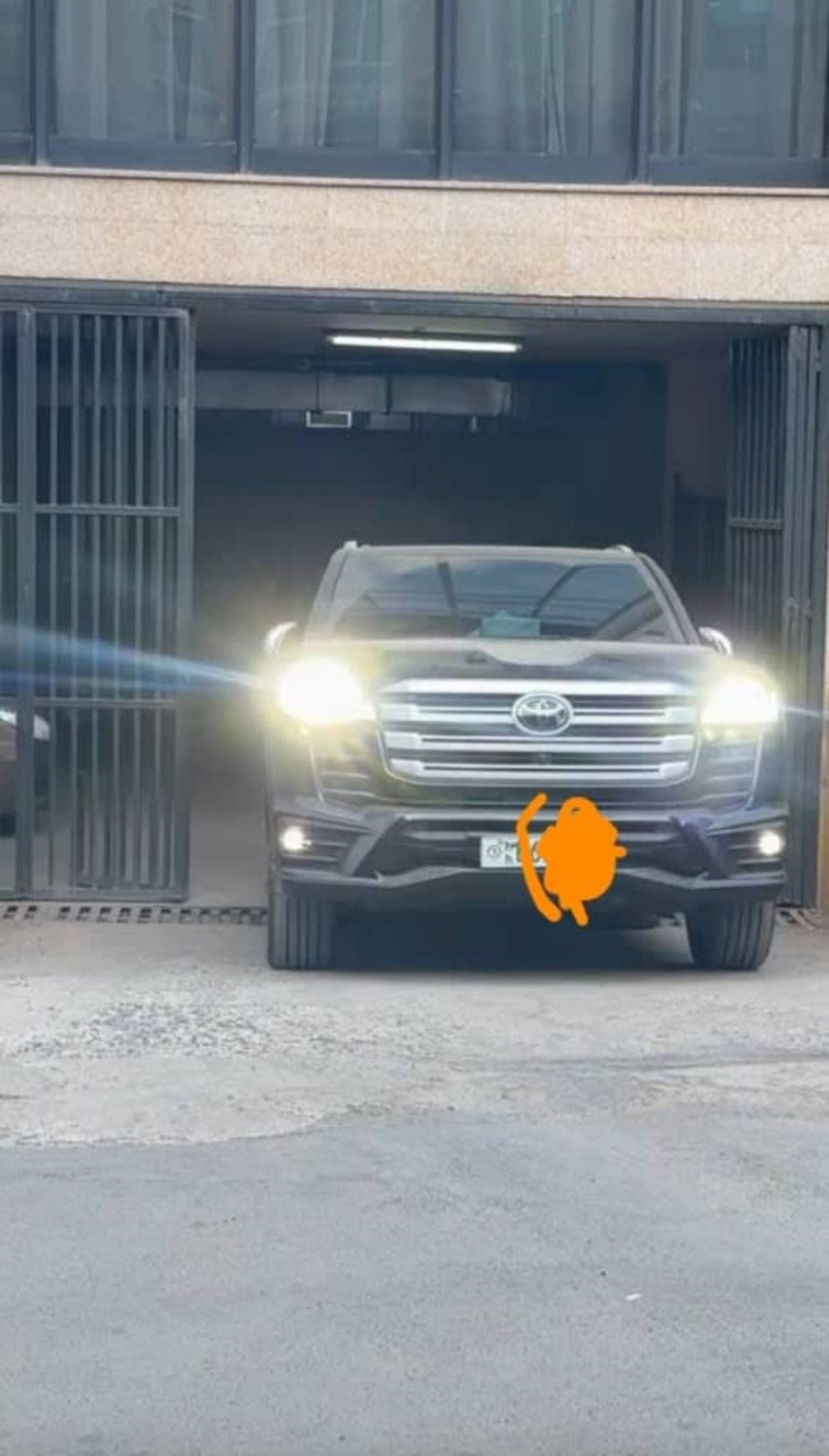 2023 Toyota V6 VXR — photo 6