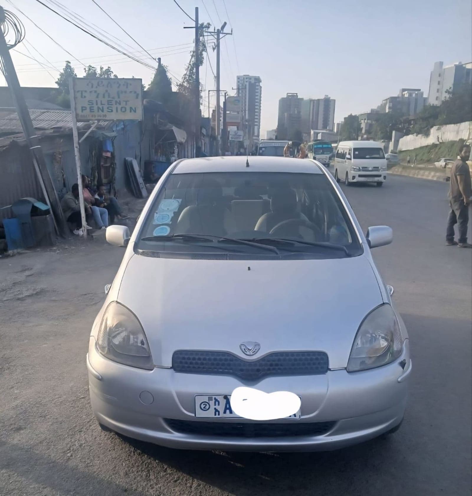 2001 Toyota Vitz — photo 2