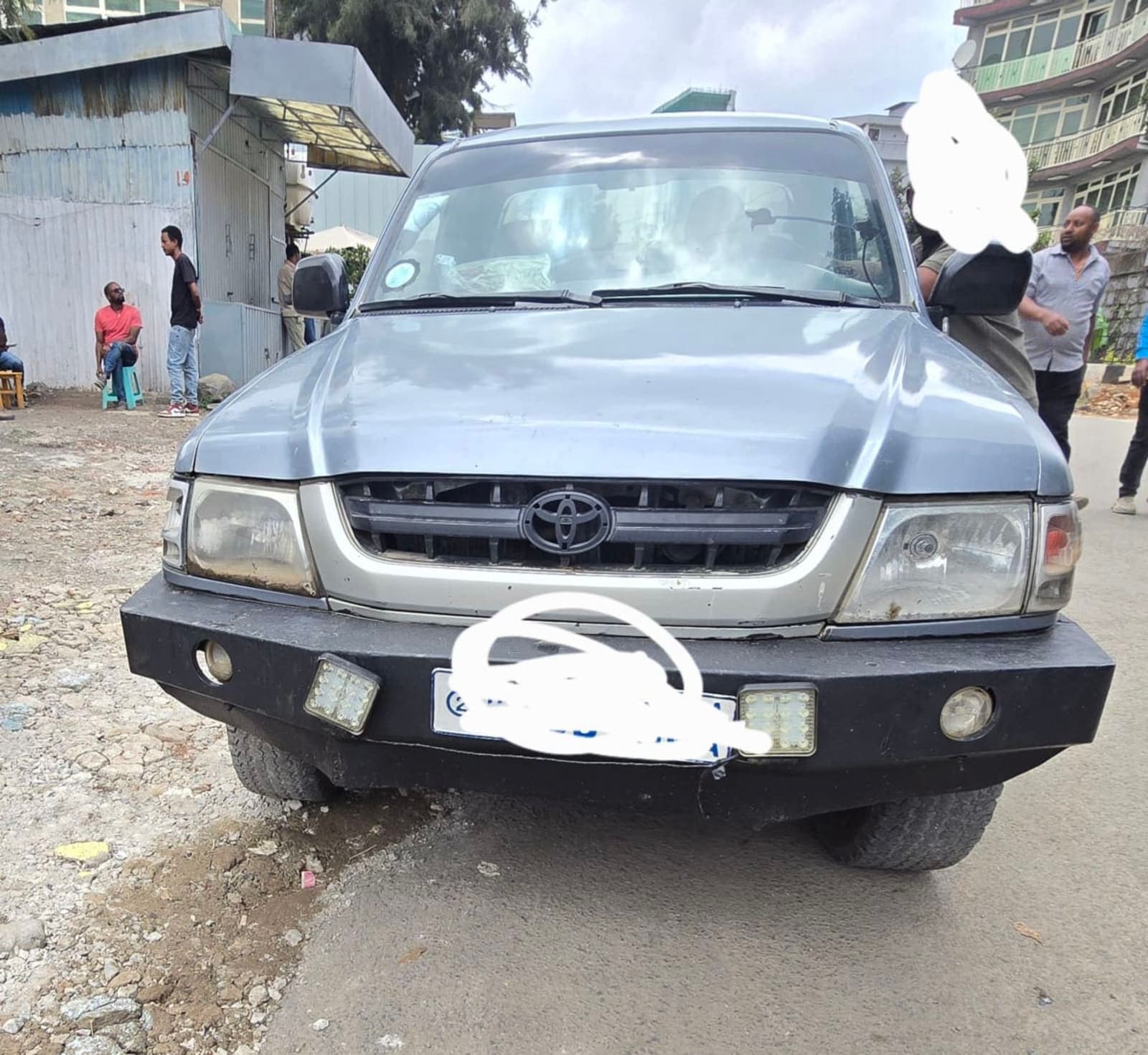 2004 Toyota Hilux harde body — photo 7