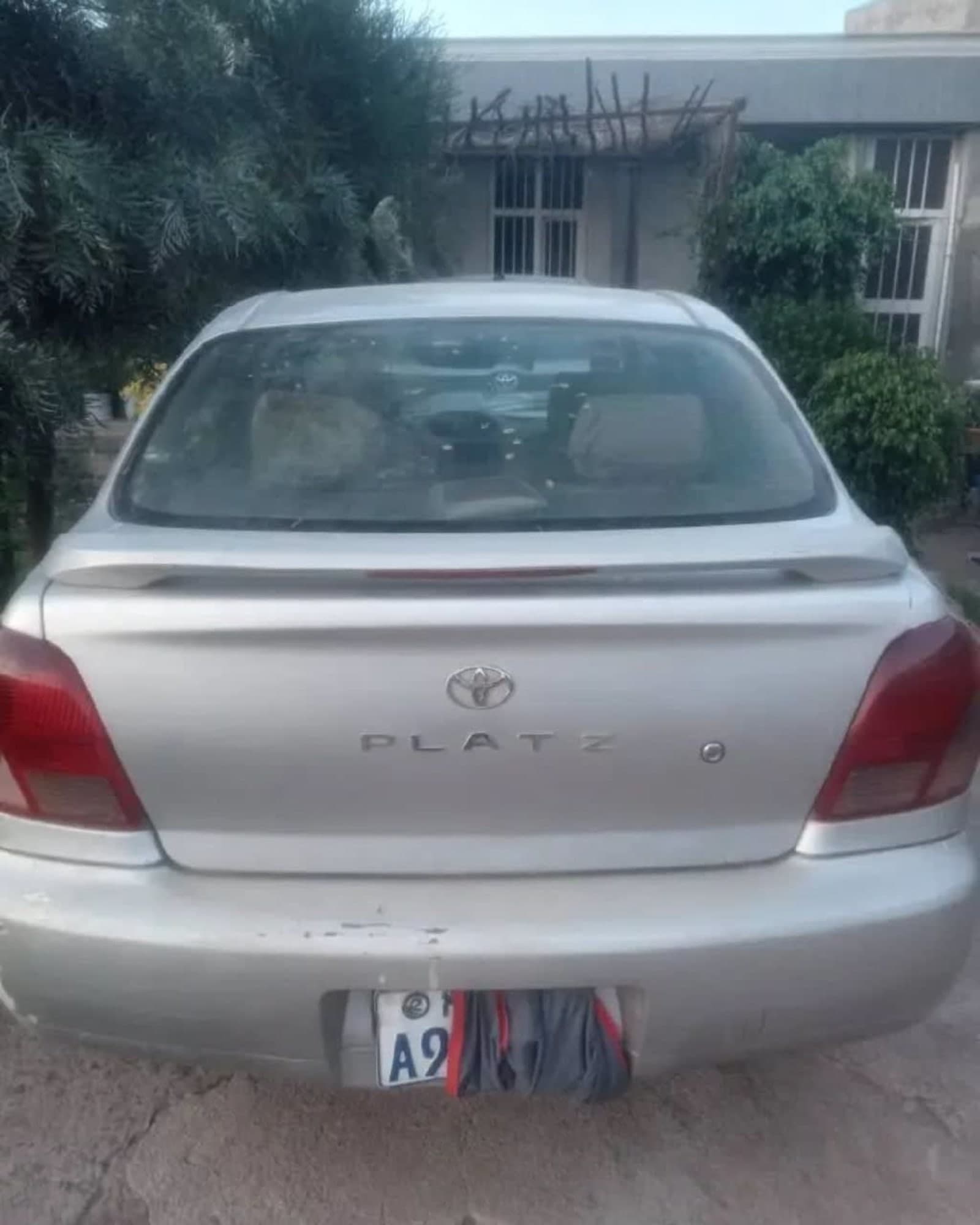 2001 Toyota Platz โ photo 1