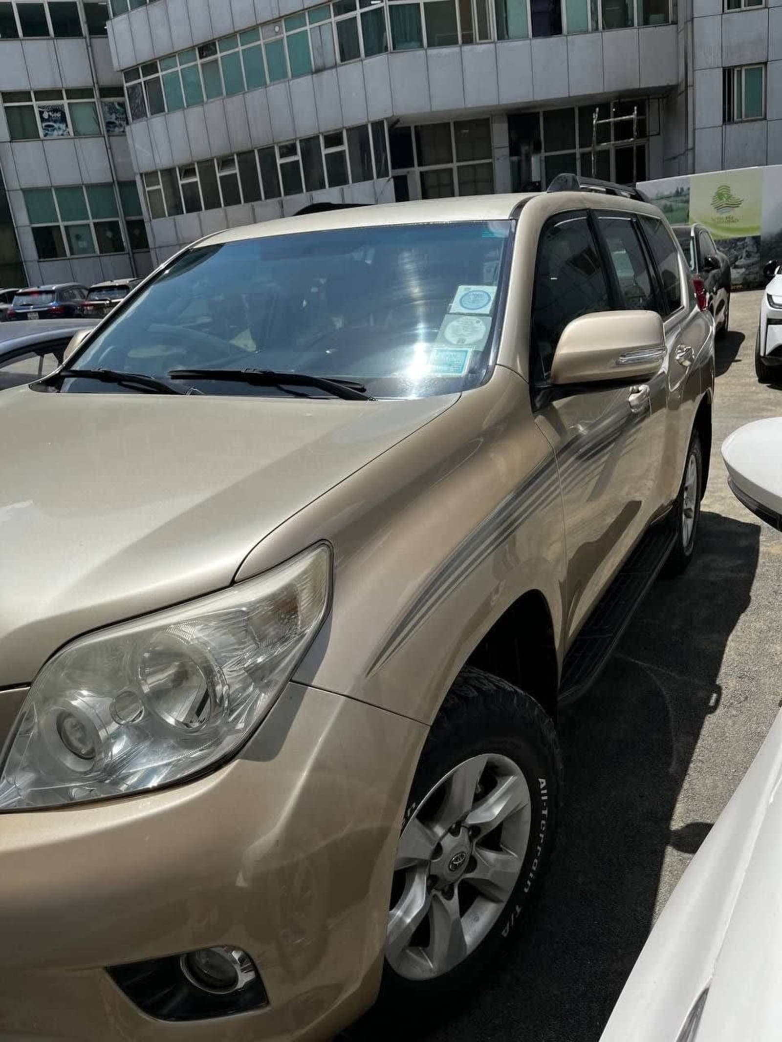 2012 Toyota Landcruiser Prado — photo 1