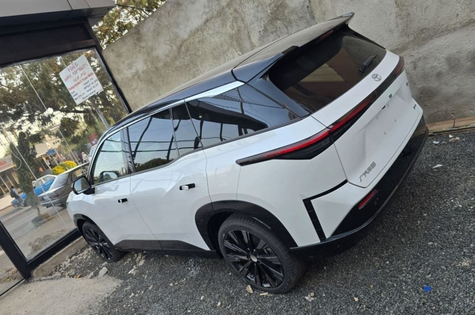 2025 Toyota bZ3X — photo 4