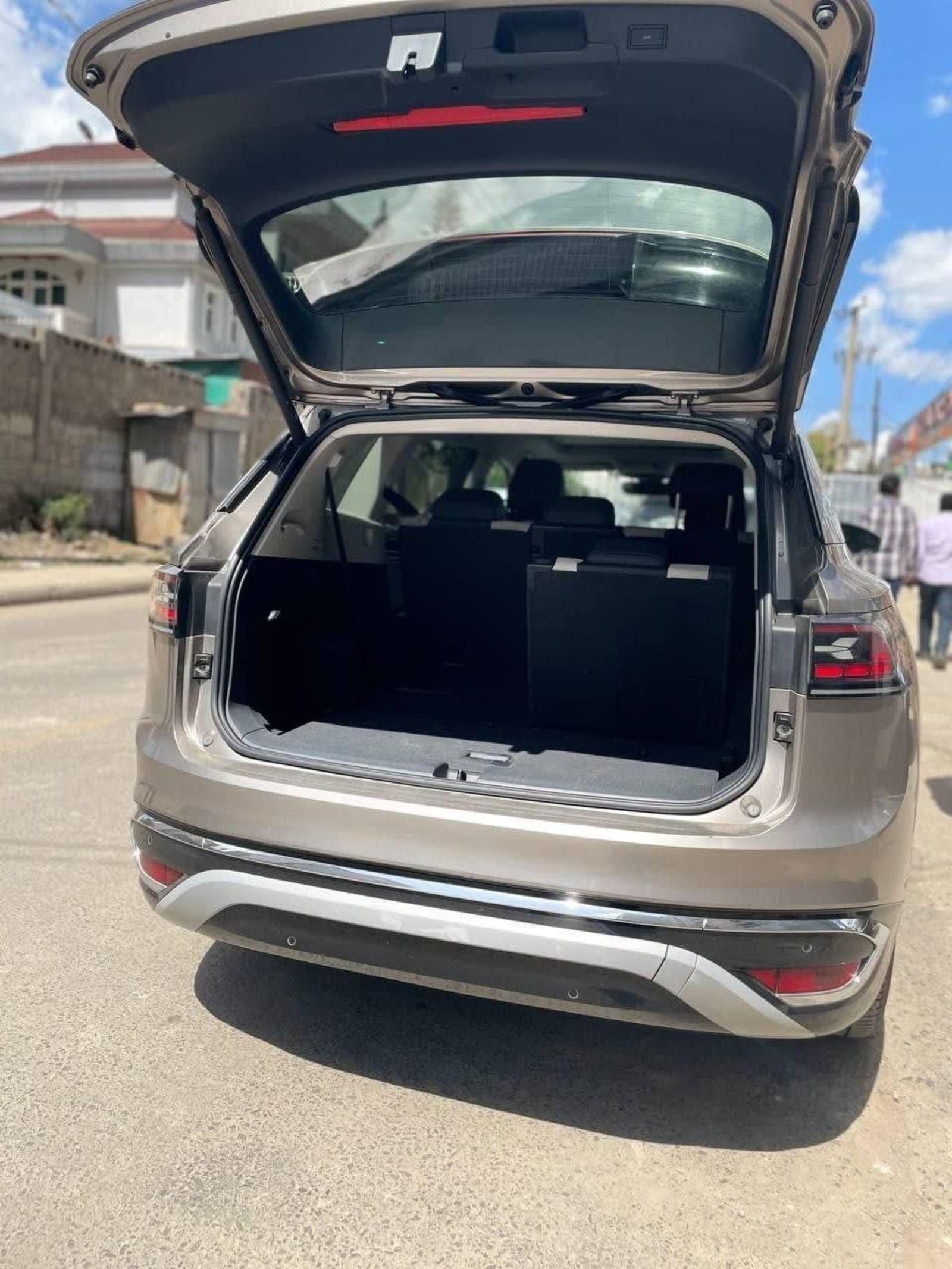 2024 Volkswagen ID.6 Crozz Pro