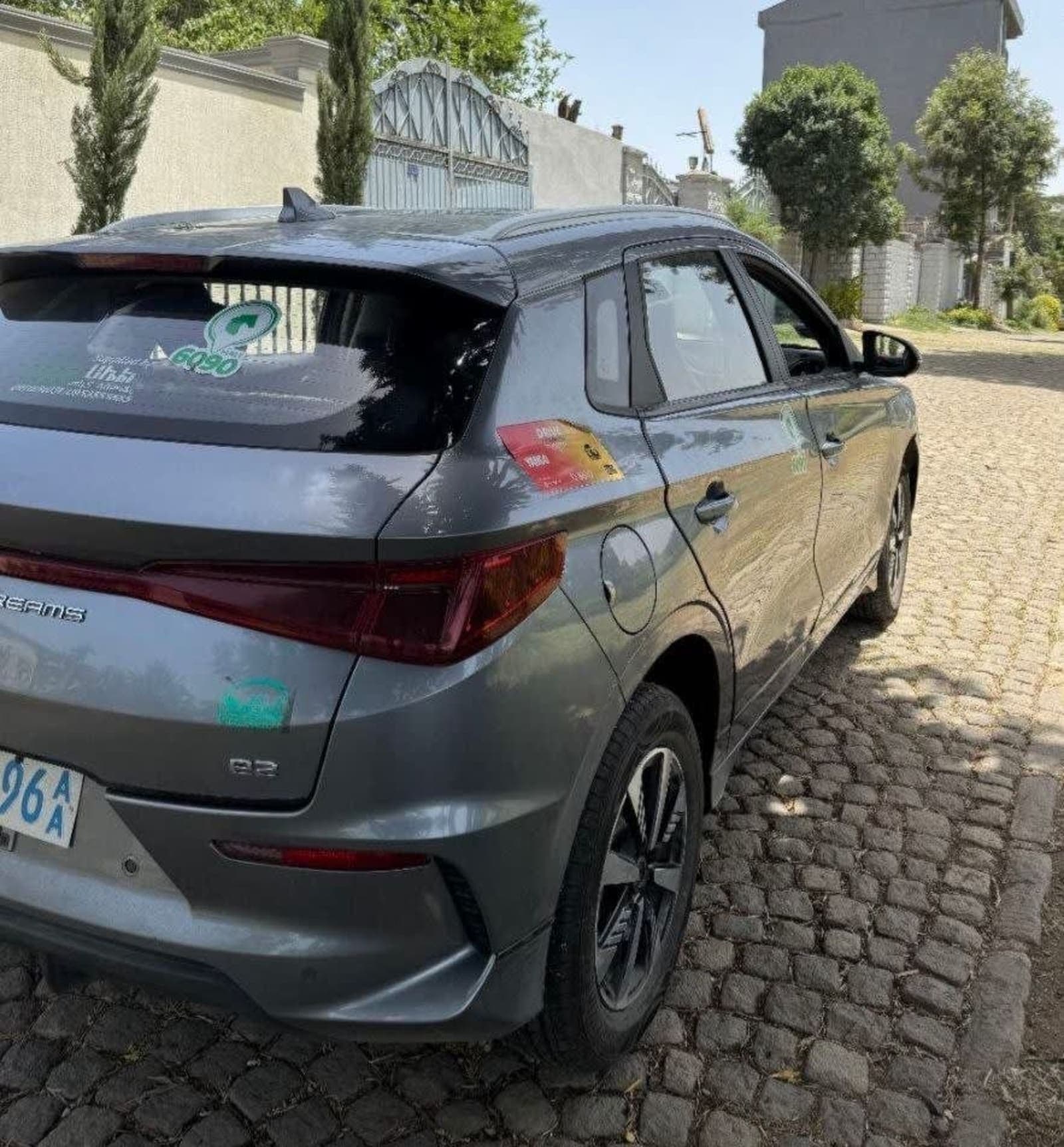 2025 BYD e2 — photo 2