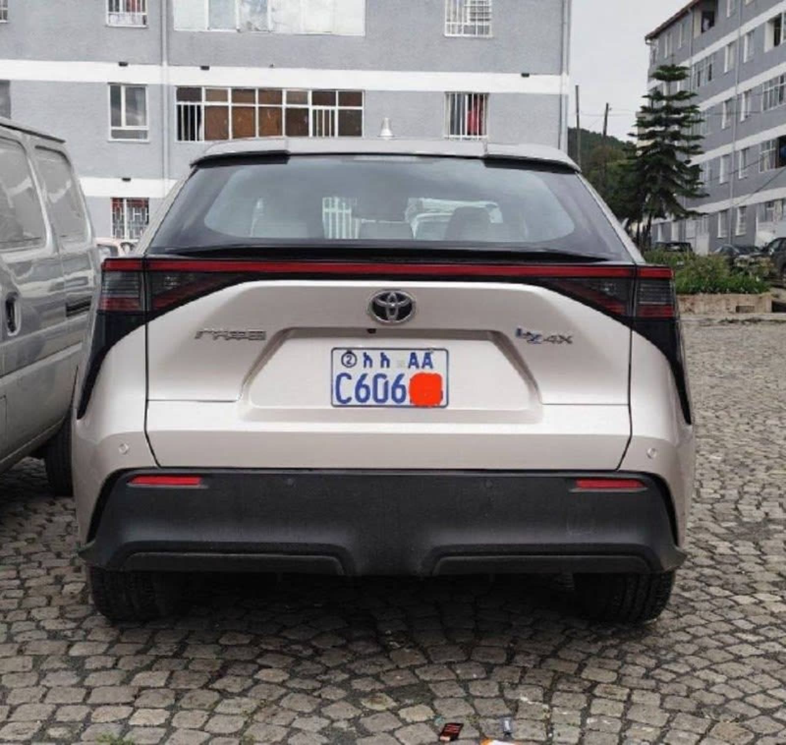 2023 Toyota BZ4X EV — photo 1