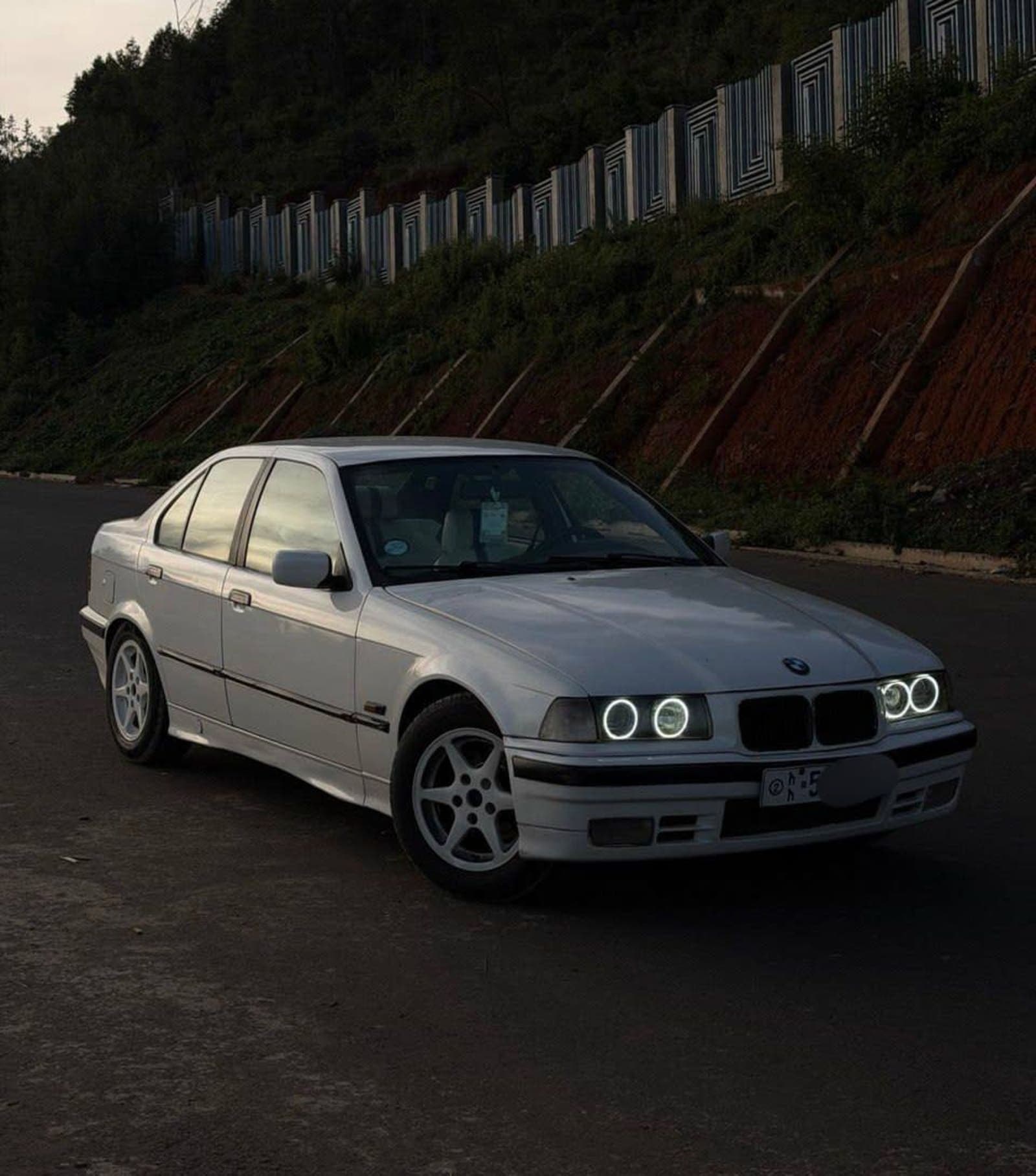1998 BMW E36-318