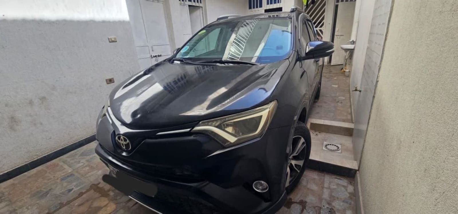 2018 Toyota Rav 4 โ photo 1
