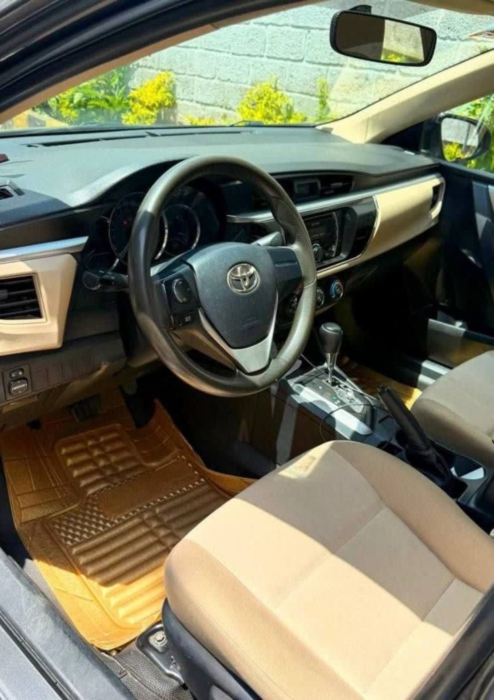 2014 Toyota Corolla — photo 3