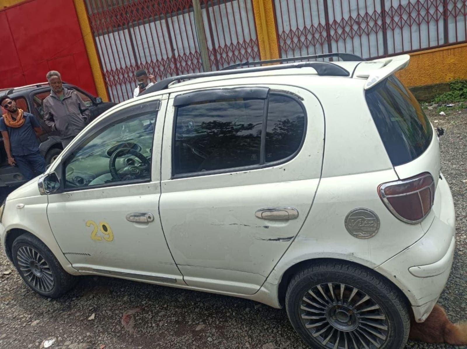 2002 Toyota Vitz — photo 3