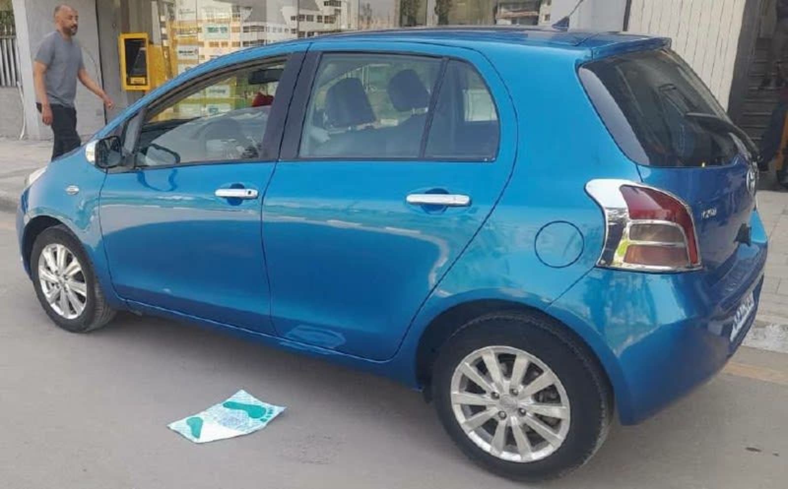 2005 Toyota Yaris Compact — photo 6