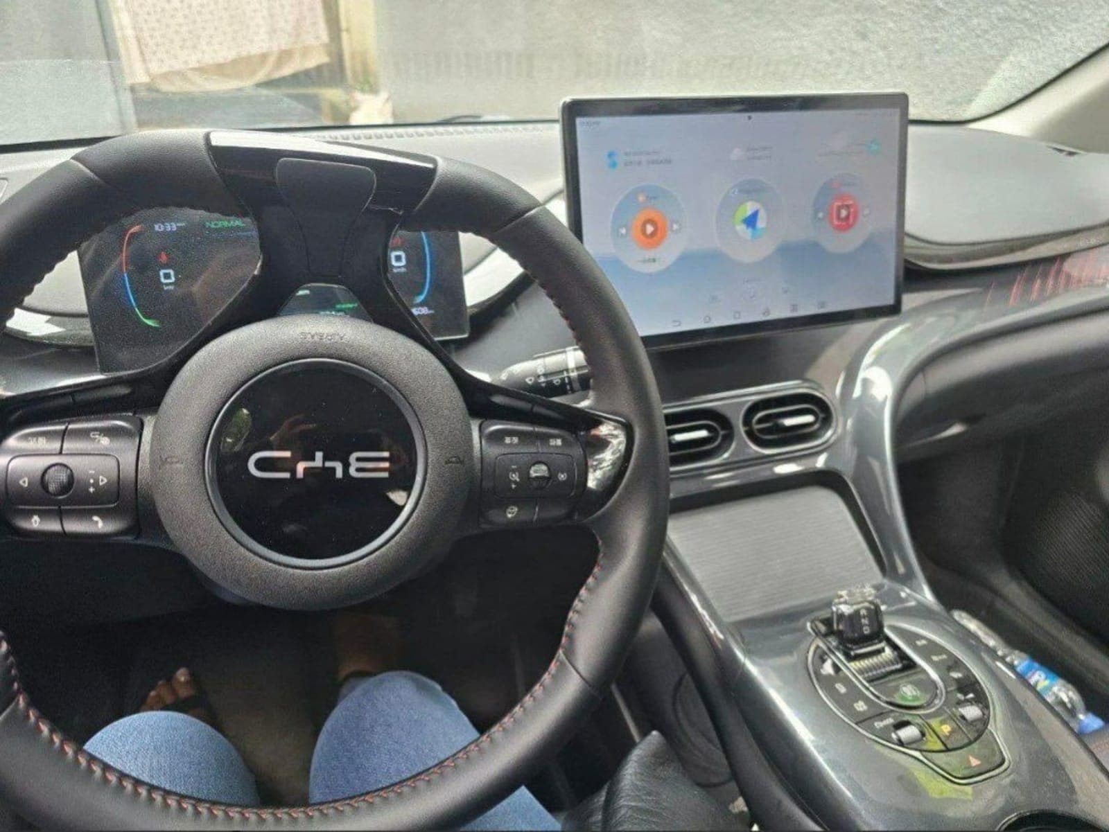 2024 BYD E2 — photo 2