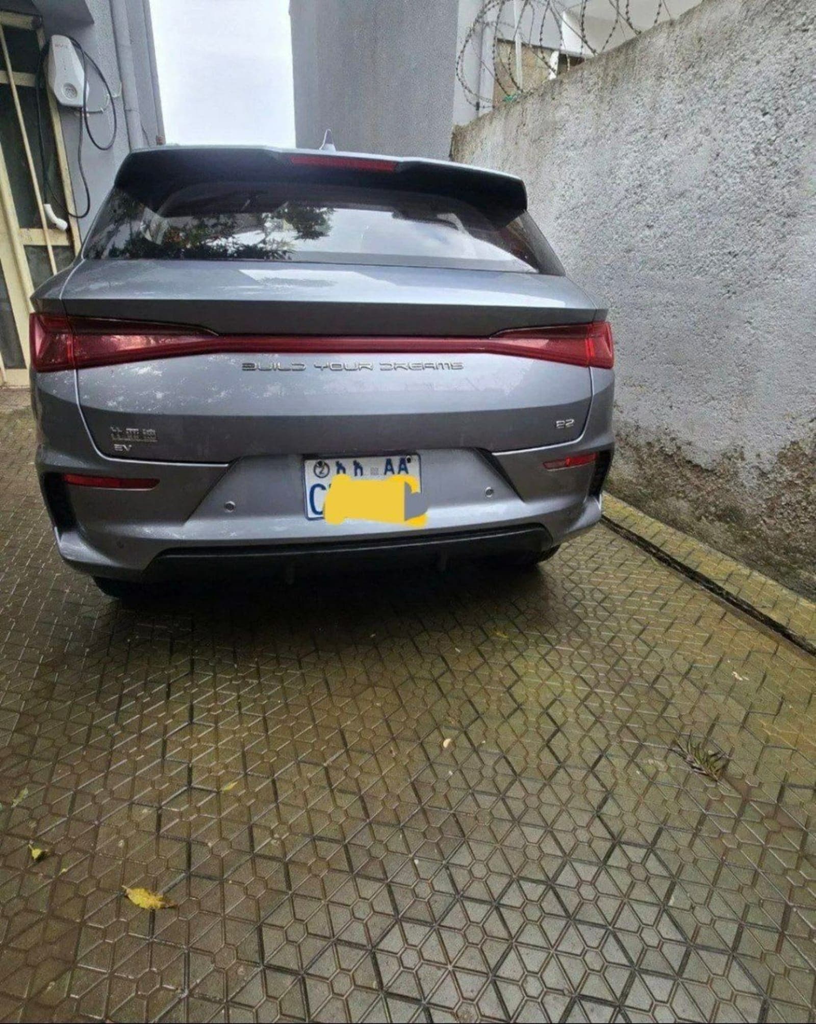 2024 BYD E2 — photo 3