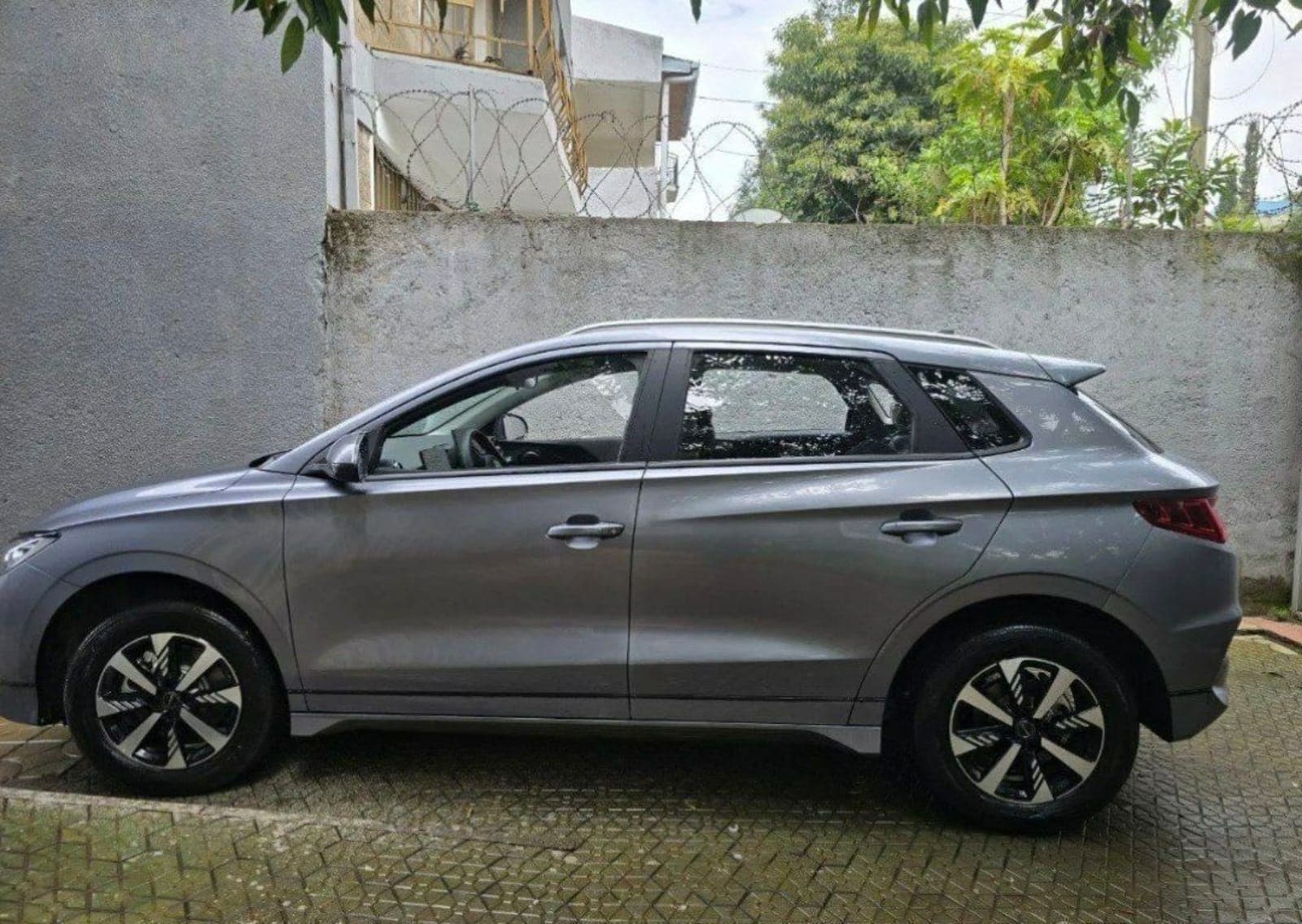 2024 BYD E2 — photo 5
