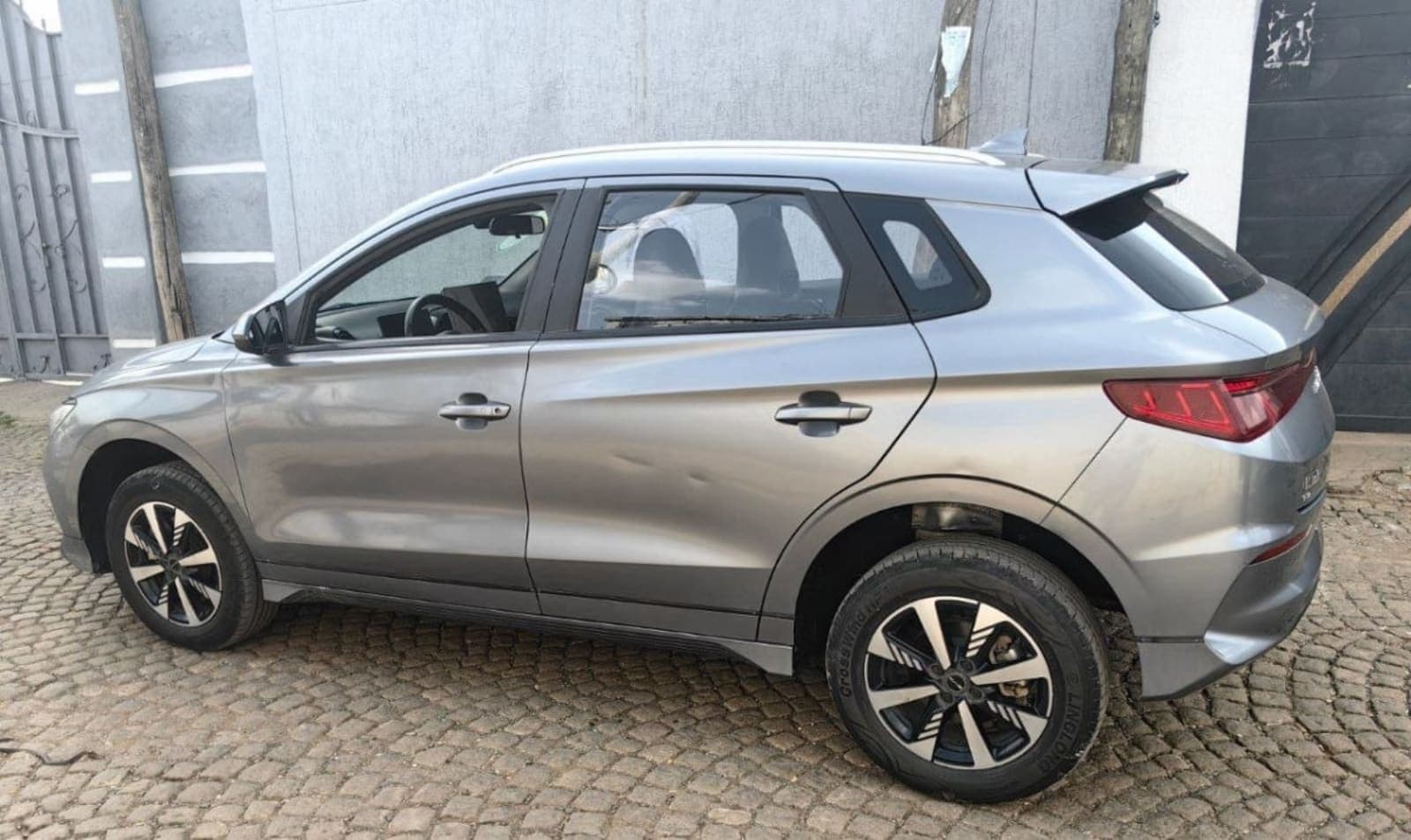 2025 BYD e2 — photo 3