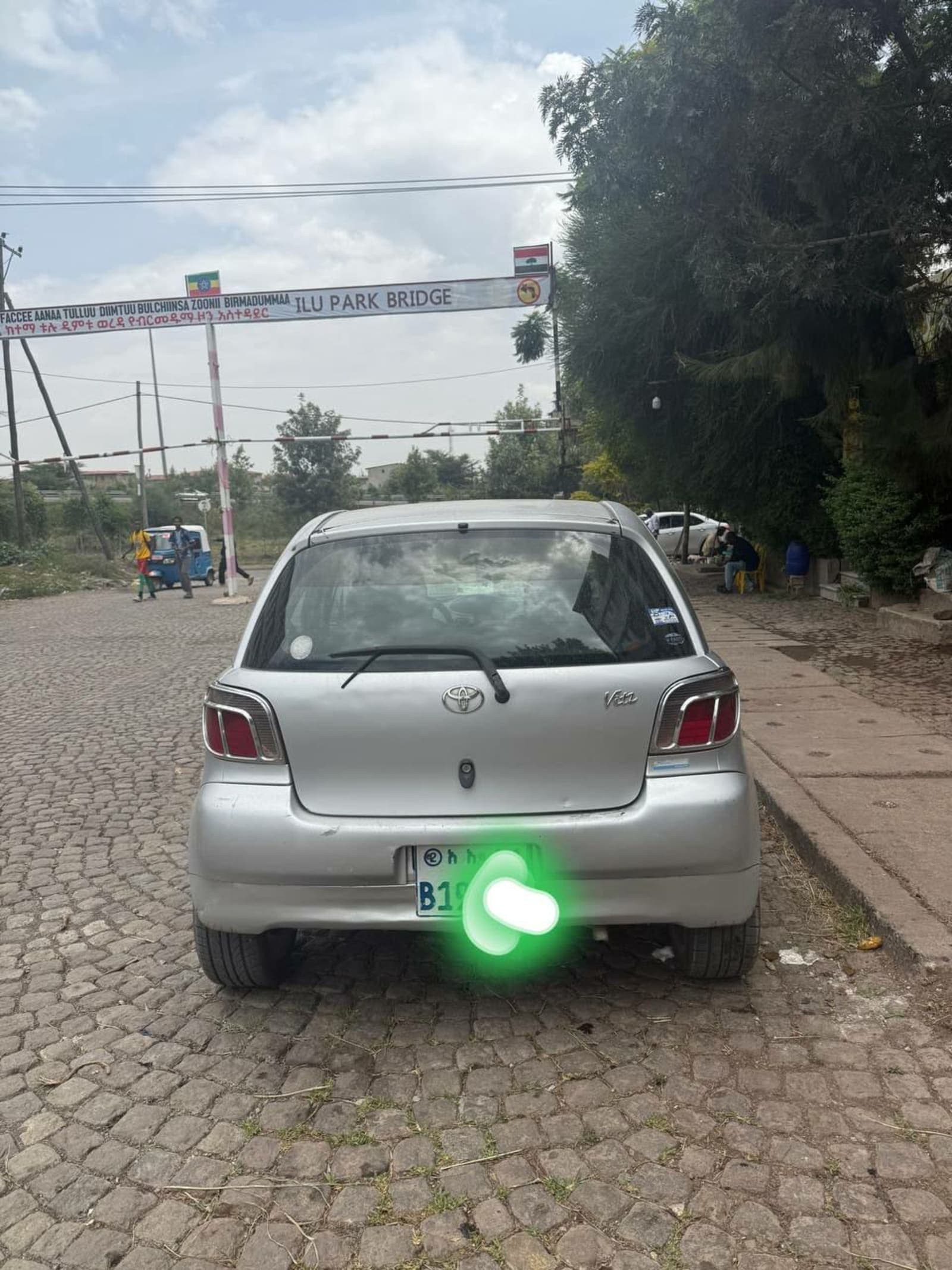 2001 Toyota Vitz — photo 4