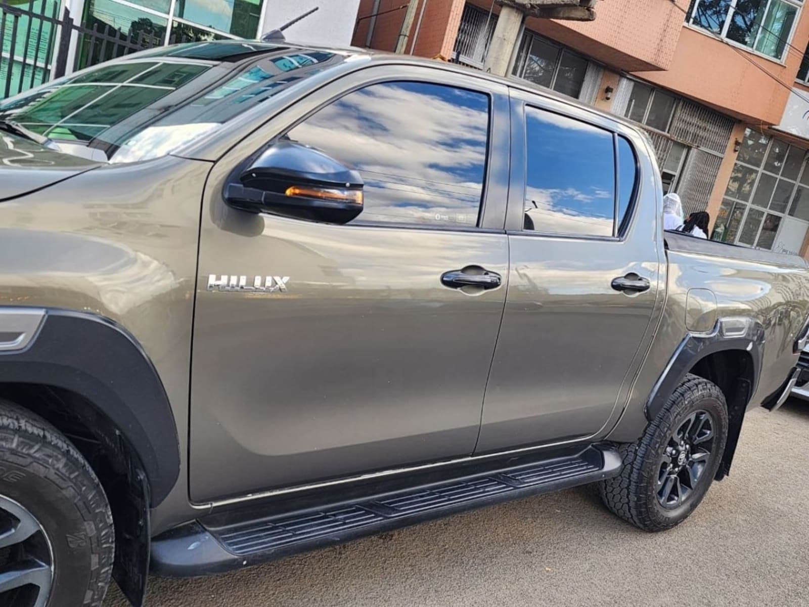 2021 Toyota Hilux Invincible Double Cab — photo 2