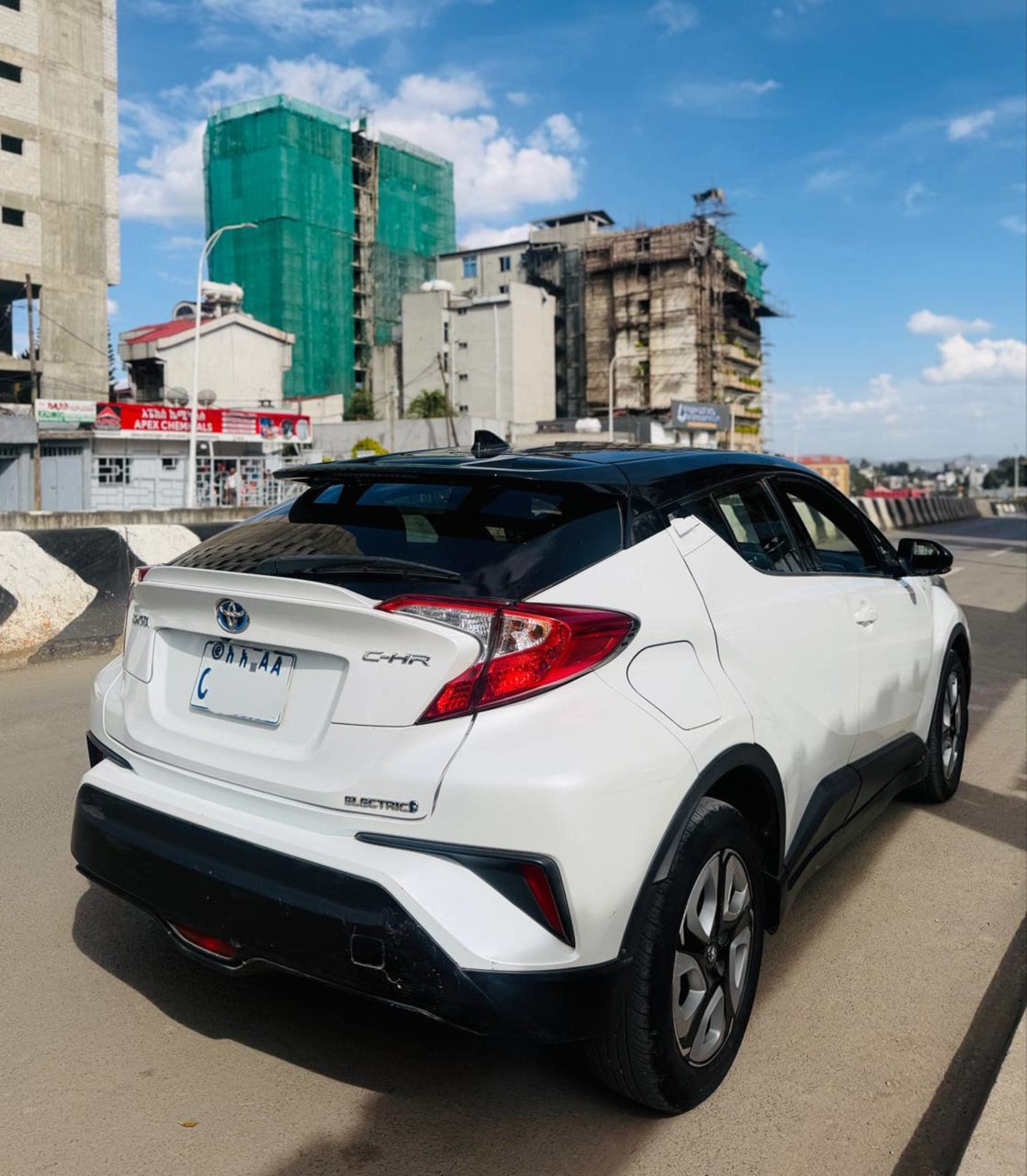 2023 Toyota Izoa — photo 4