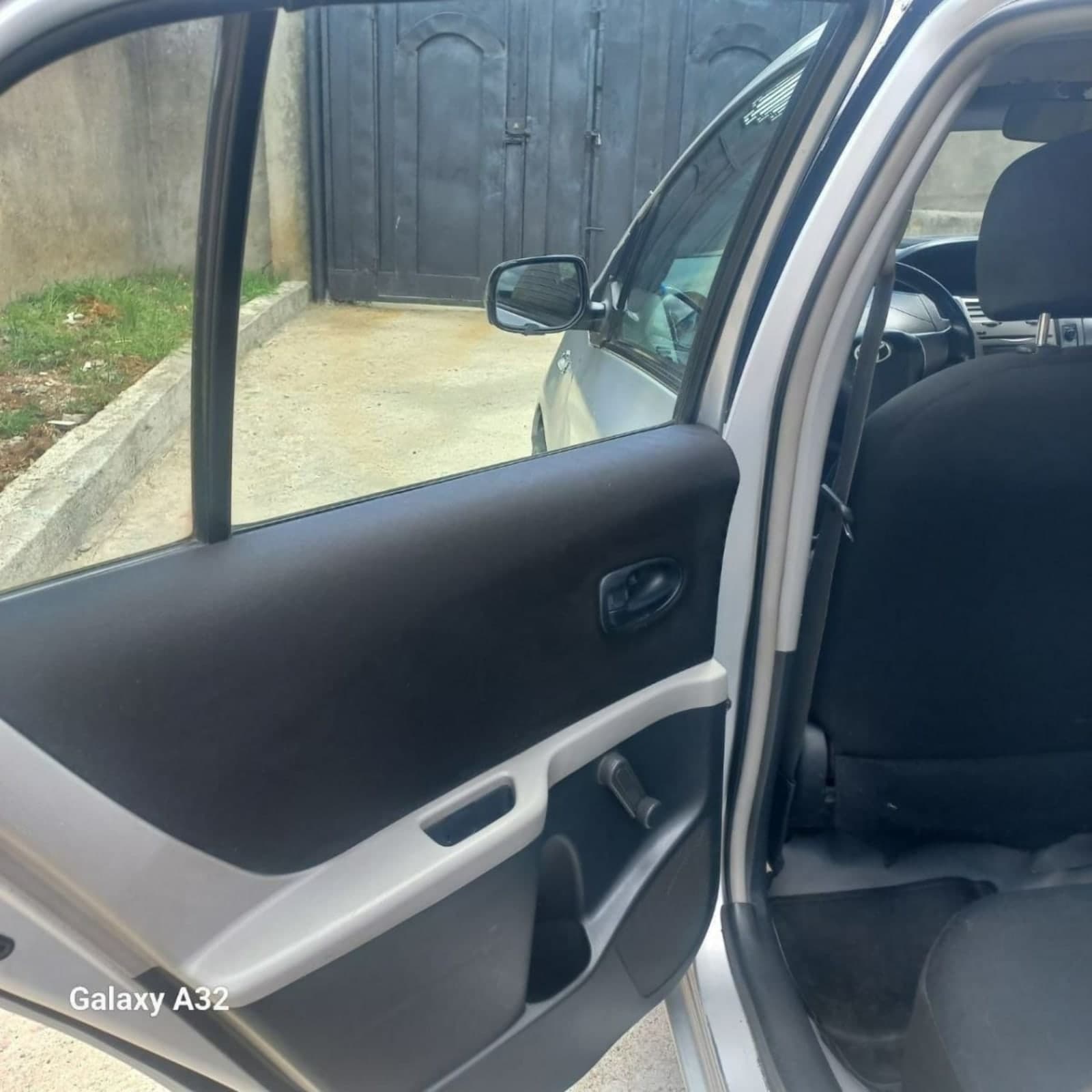 2009 Toyota Yaris Compact — photo 7
