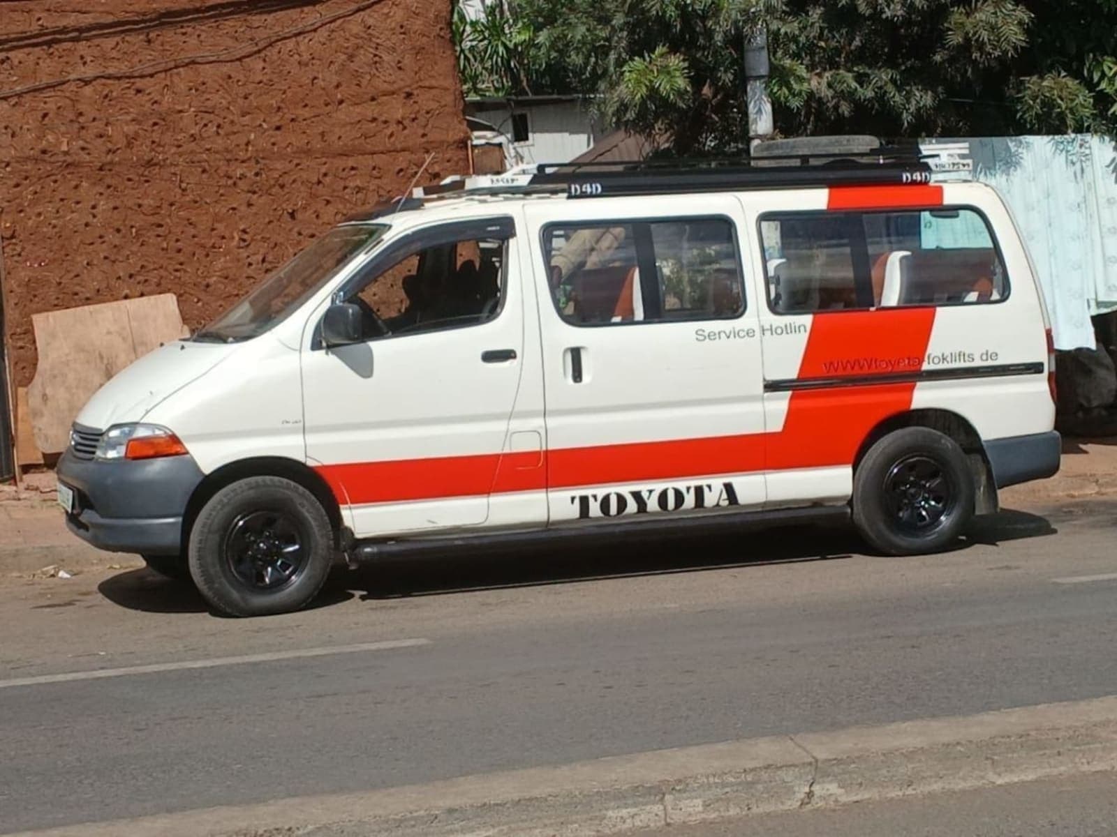 2006 Toyota D4D — photo 1
