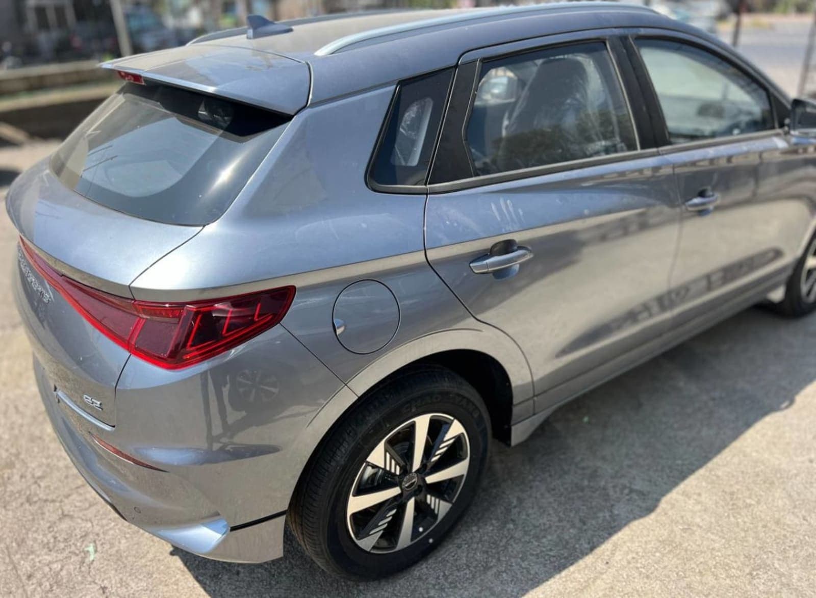 2024 BYD E2 — photo 2