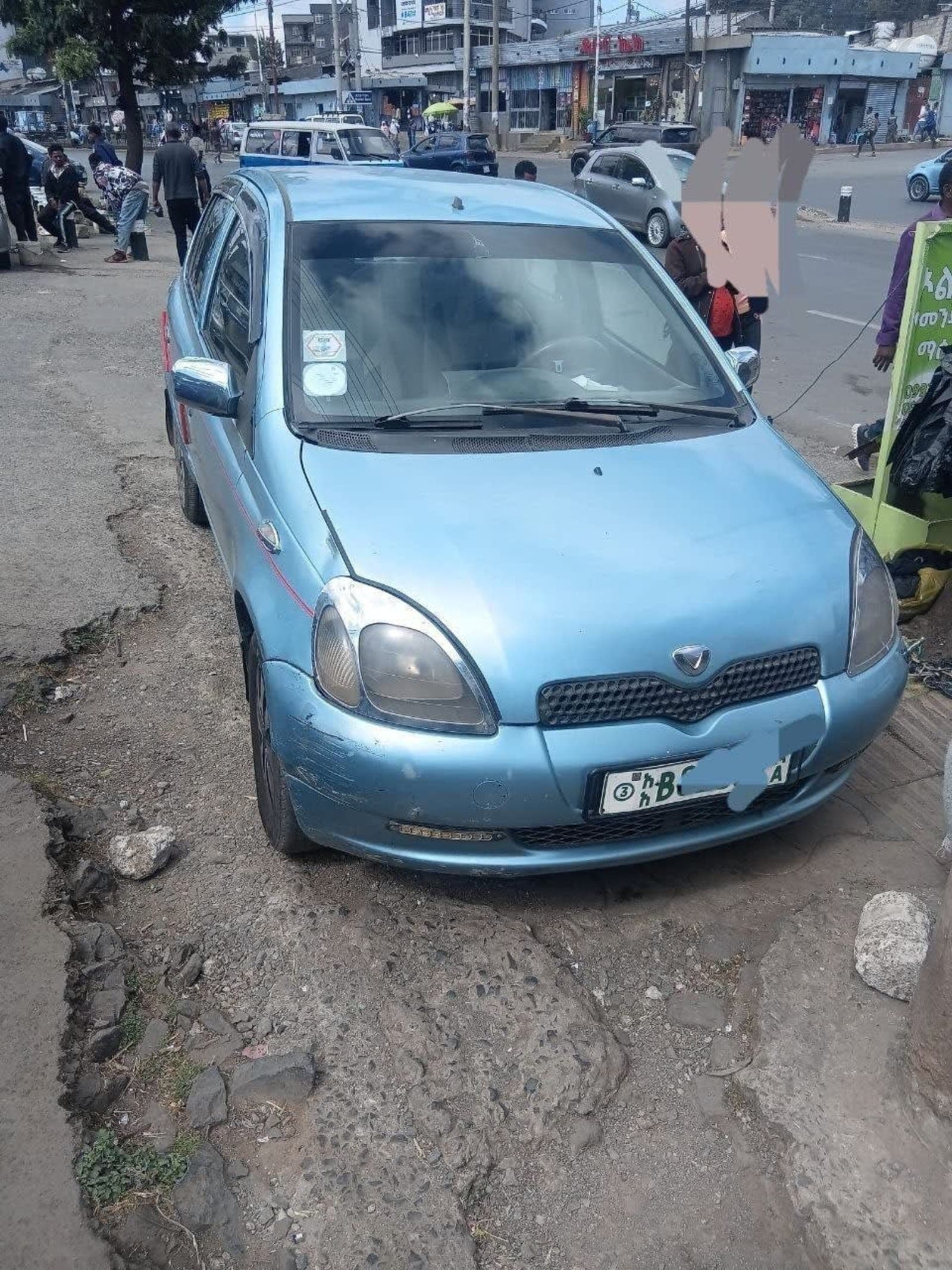 2001 Toyota Vitz — photo 3