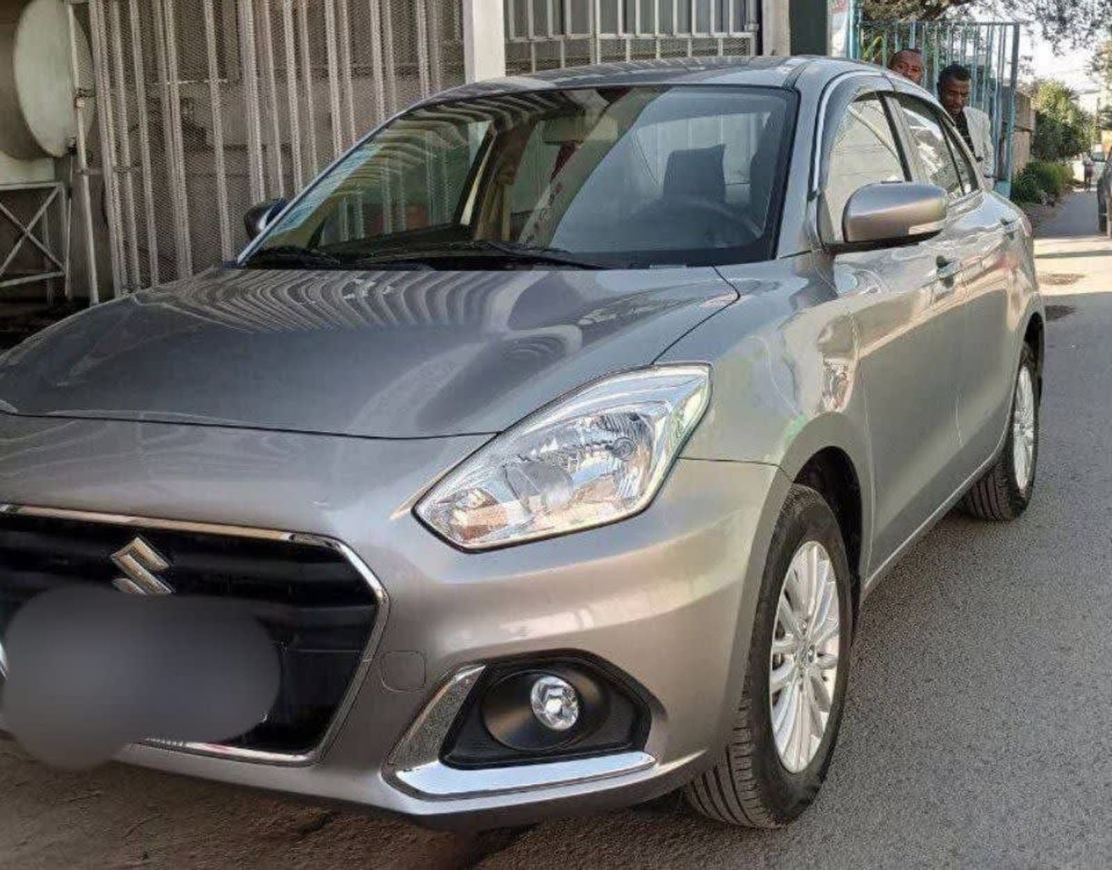 2025 Suzuki Dzire โ photo 3