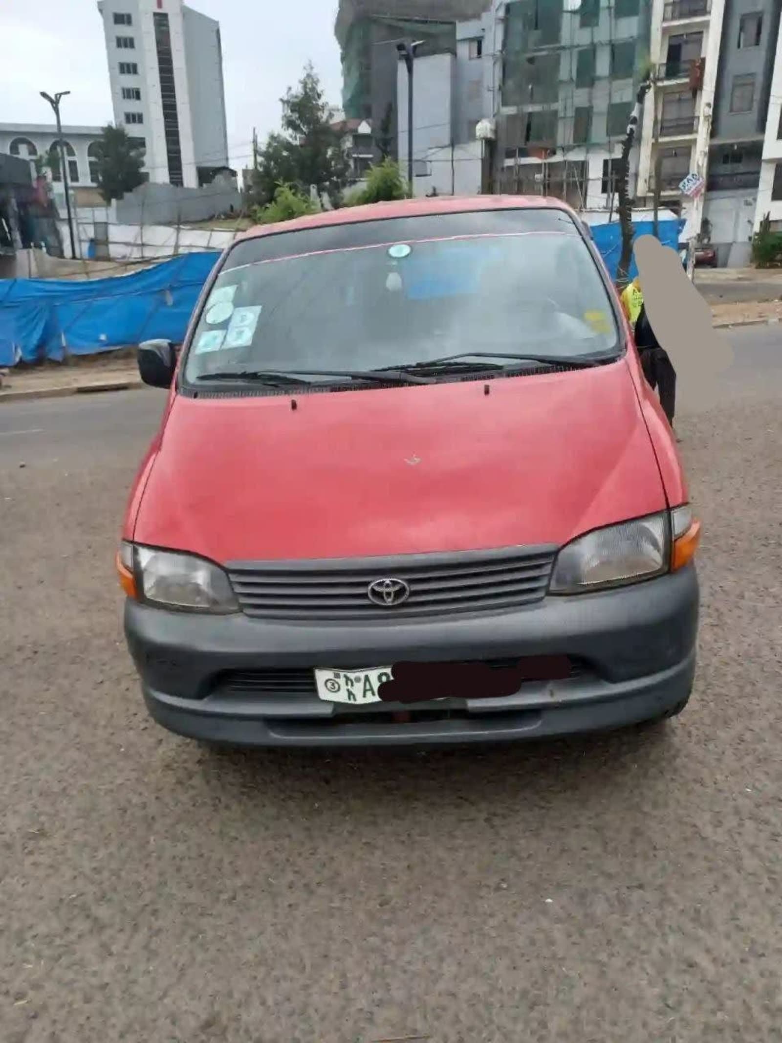 2006 Dolphin van — photo 1