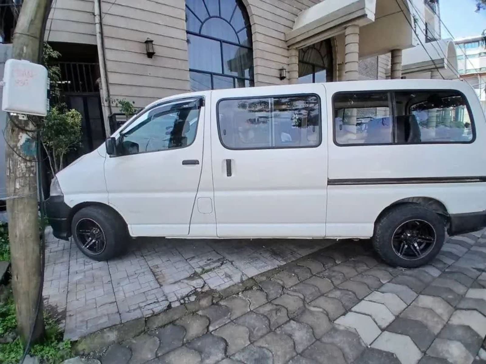 2008 Toyota D4D — photo 1