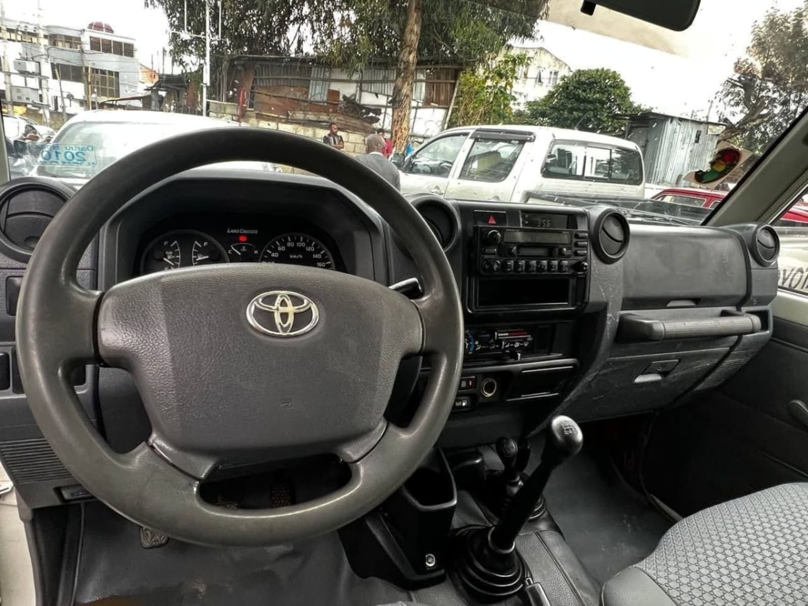2010 TOYOTA LONGBASE — photo 3