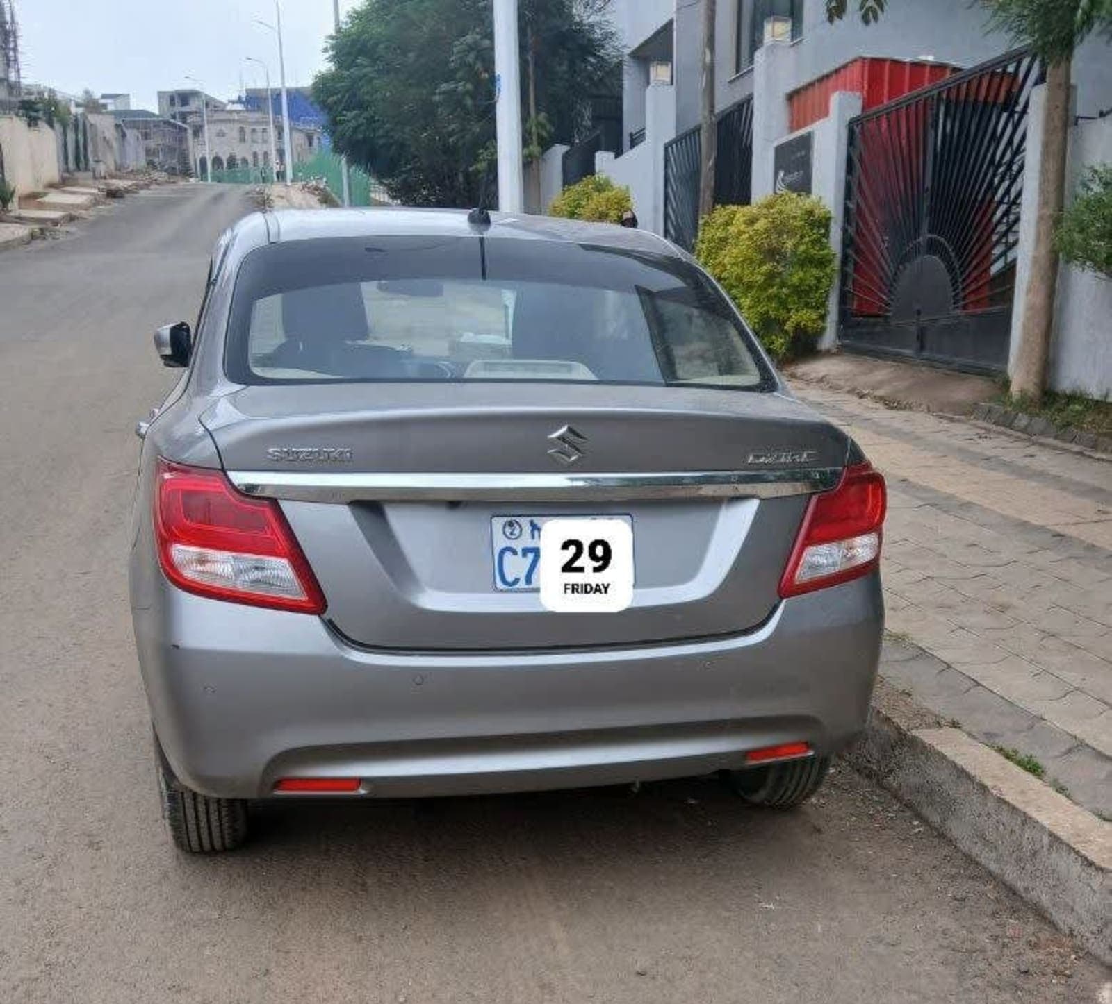 2022 Suzuki Dzire — photo 2