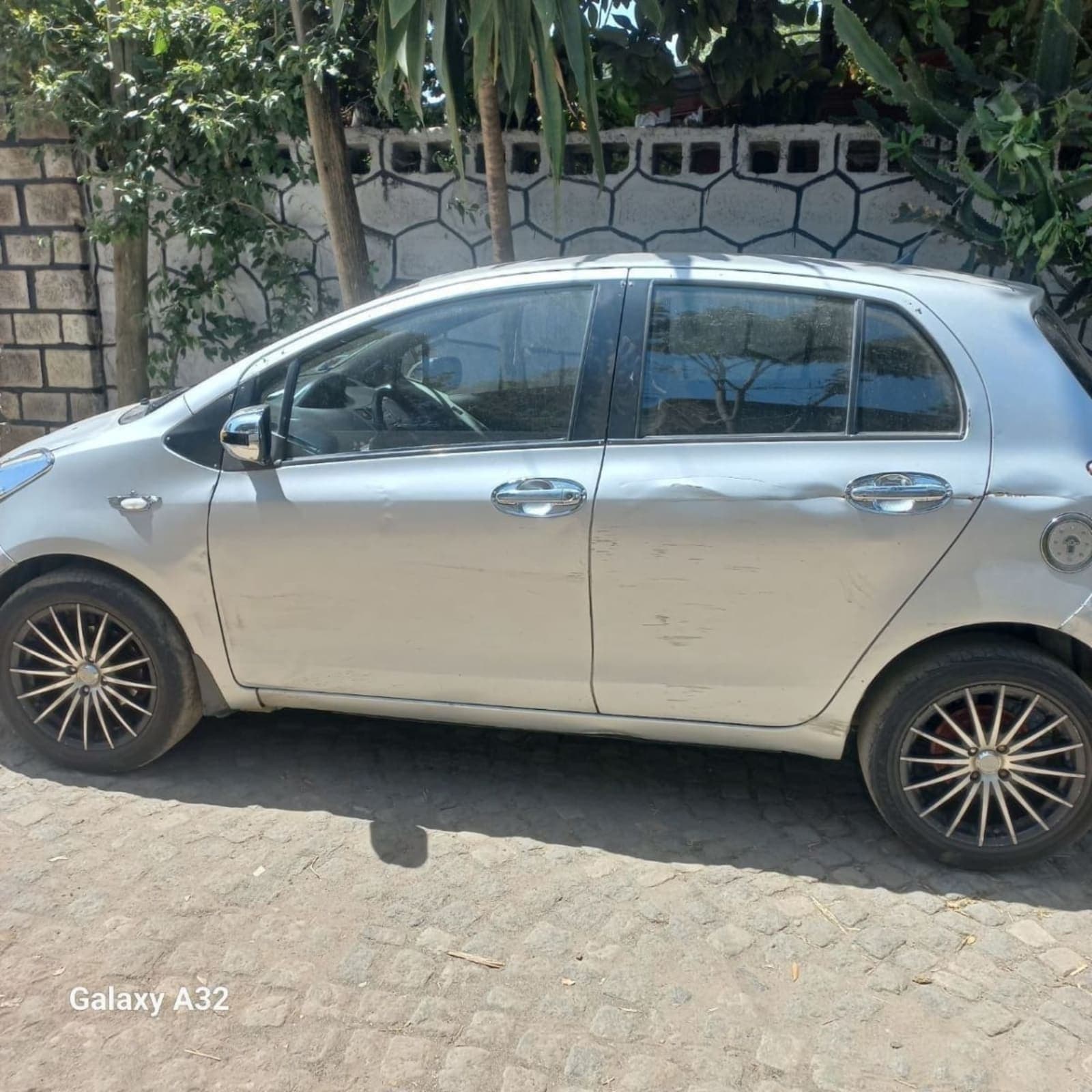 2009 Toyota Yaris Compact — photo 6