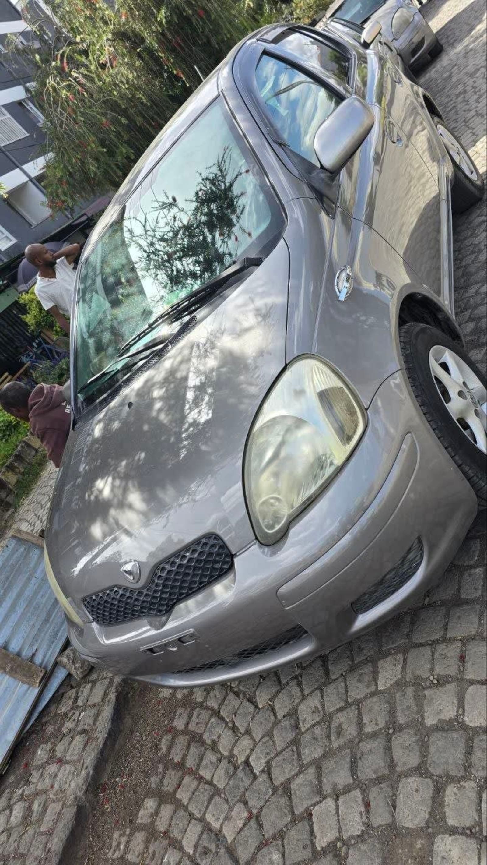 2004 Google Vitz — photo 1