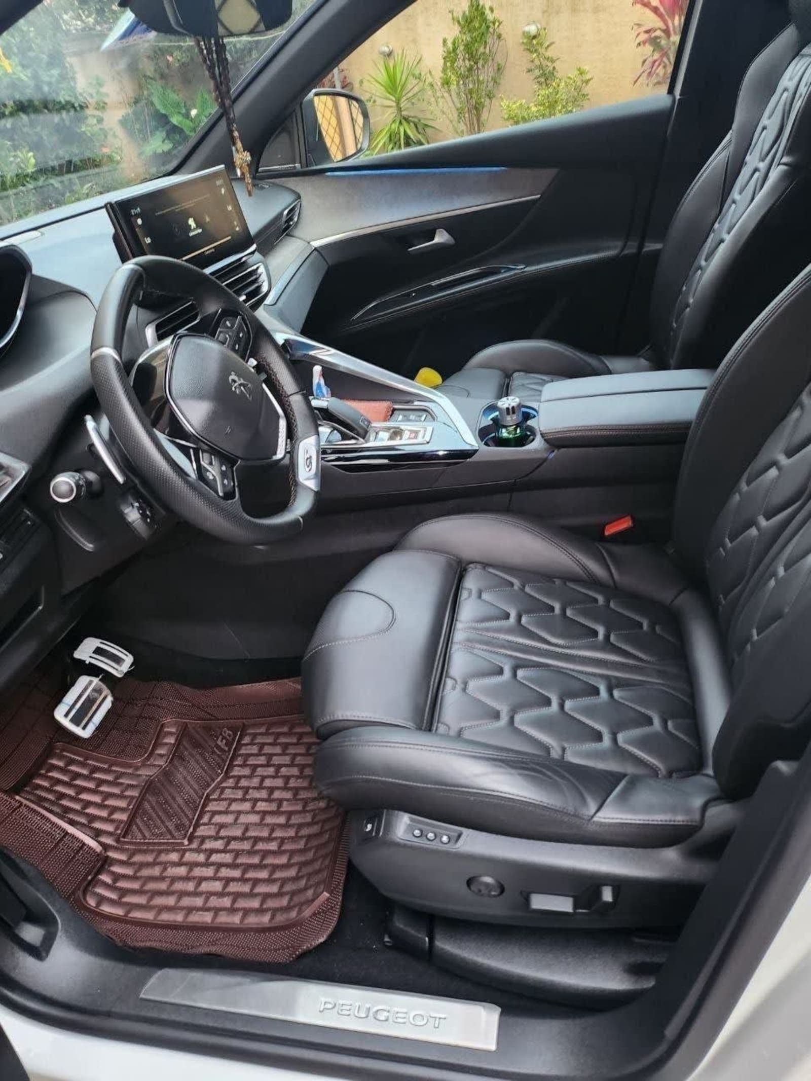 2021 Peugeot 5008 — photo 3