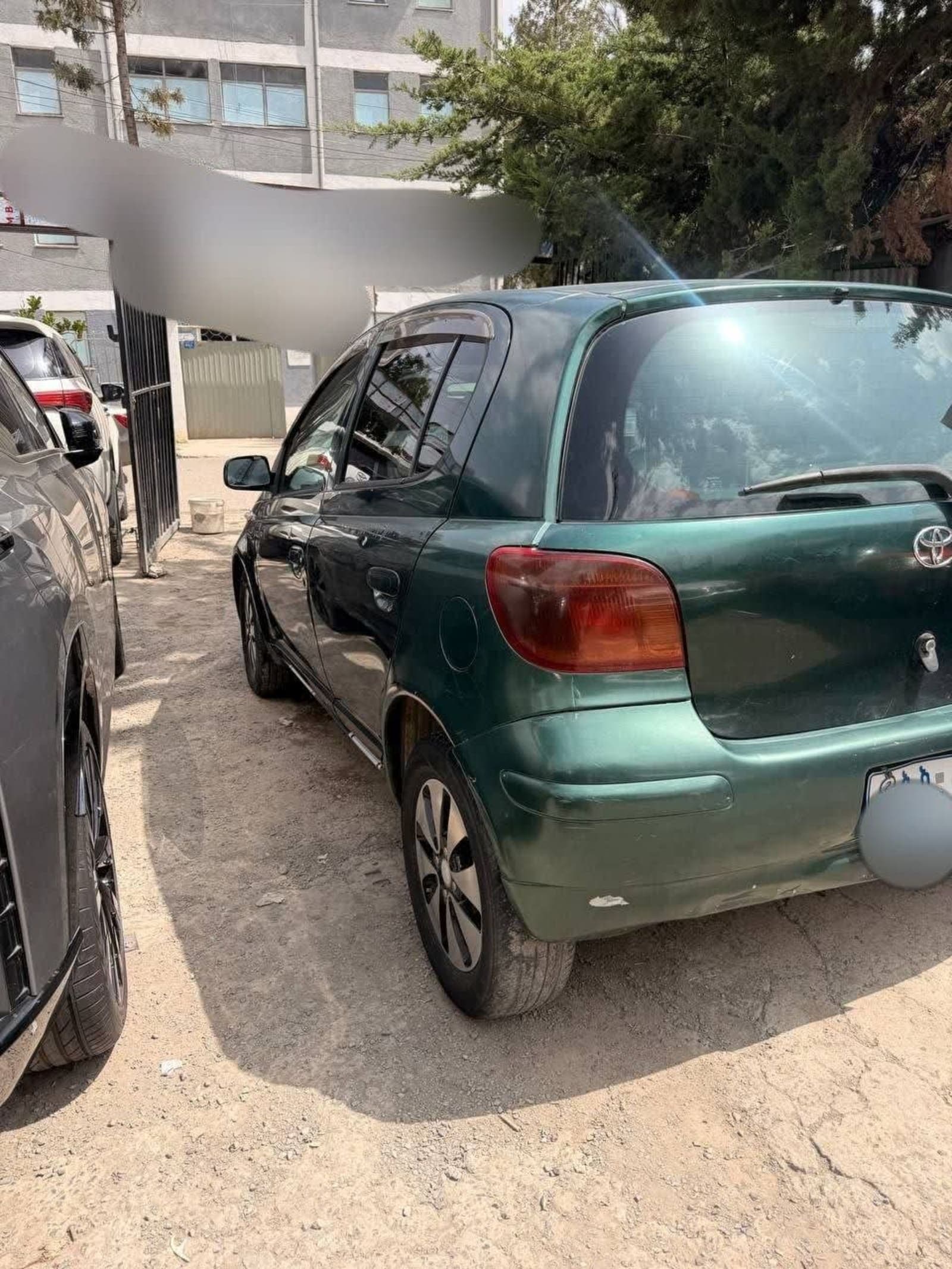 2003 Toyota Vitz — photo 1
