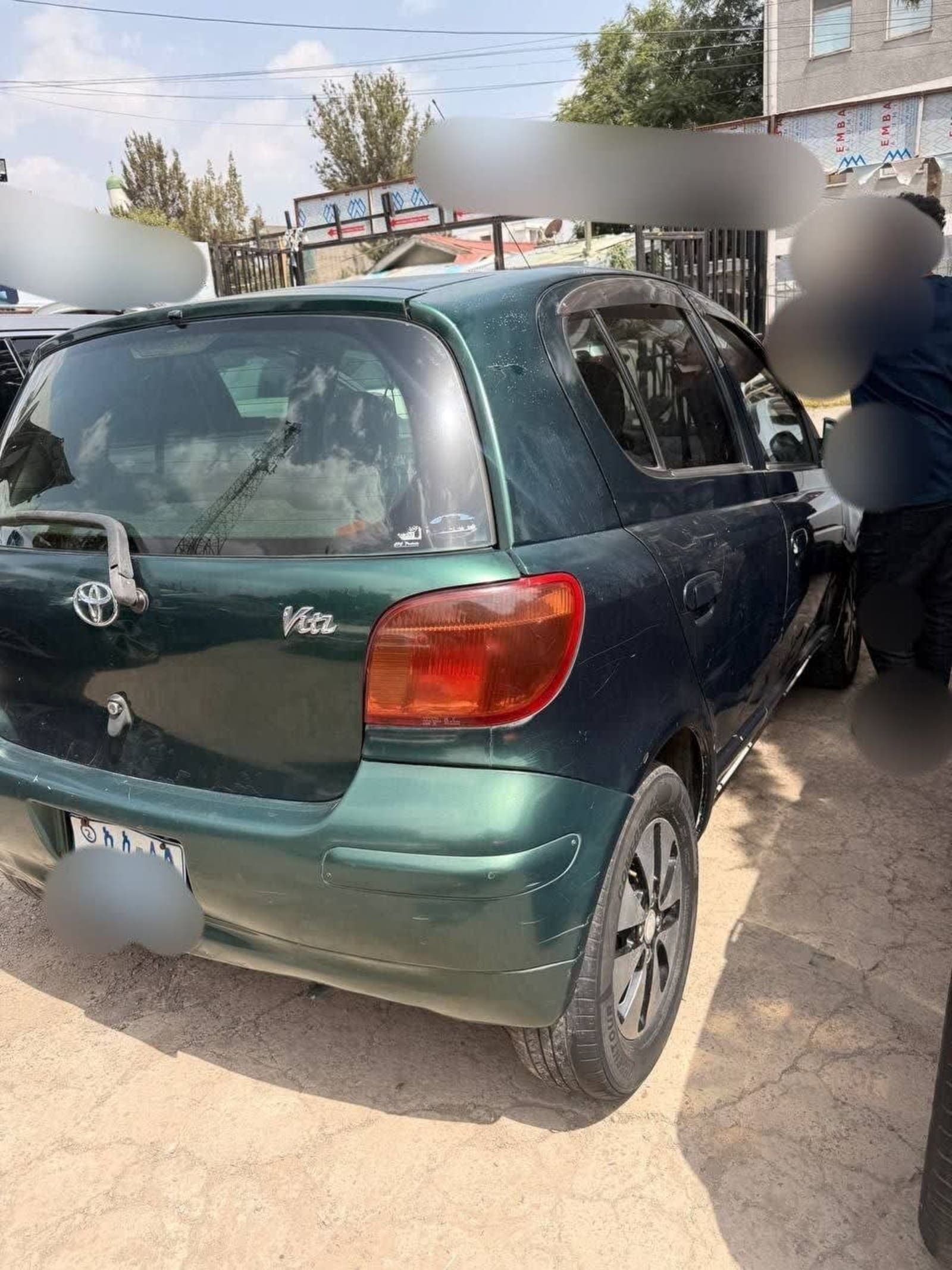 2003 Toyota Vitz — photo 4