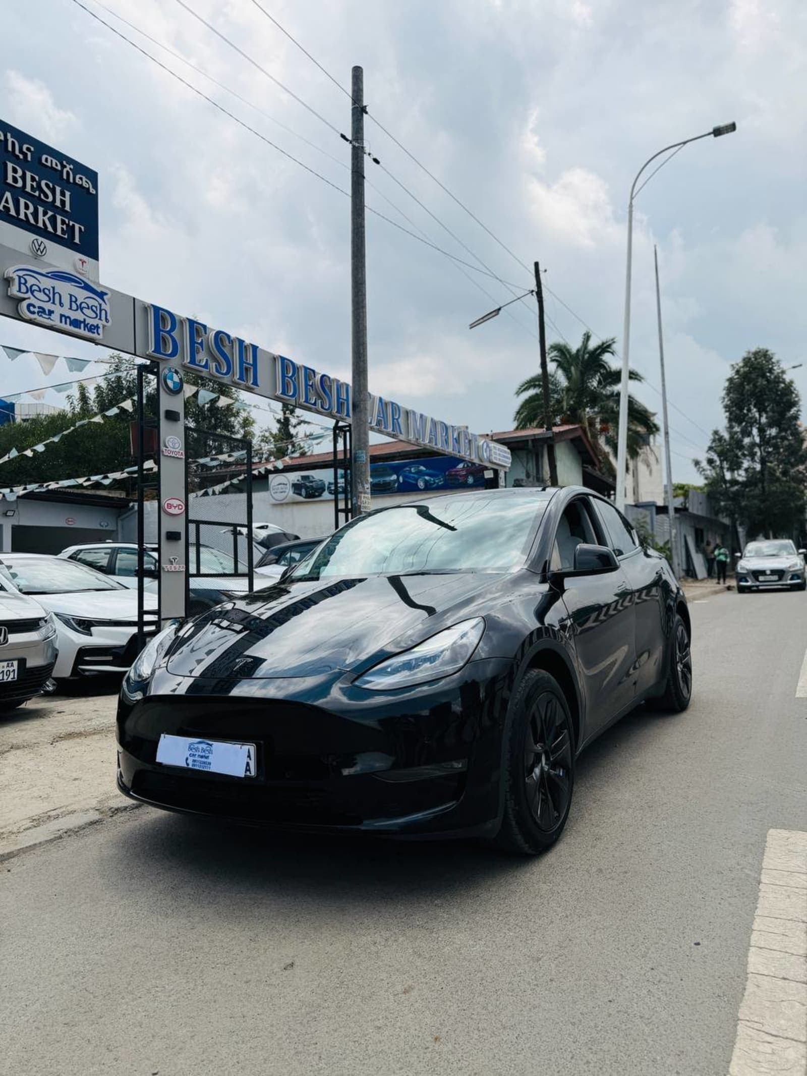 2024 Tesla Y — photo 4