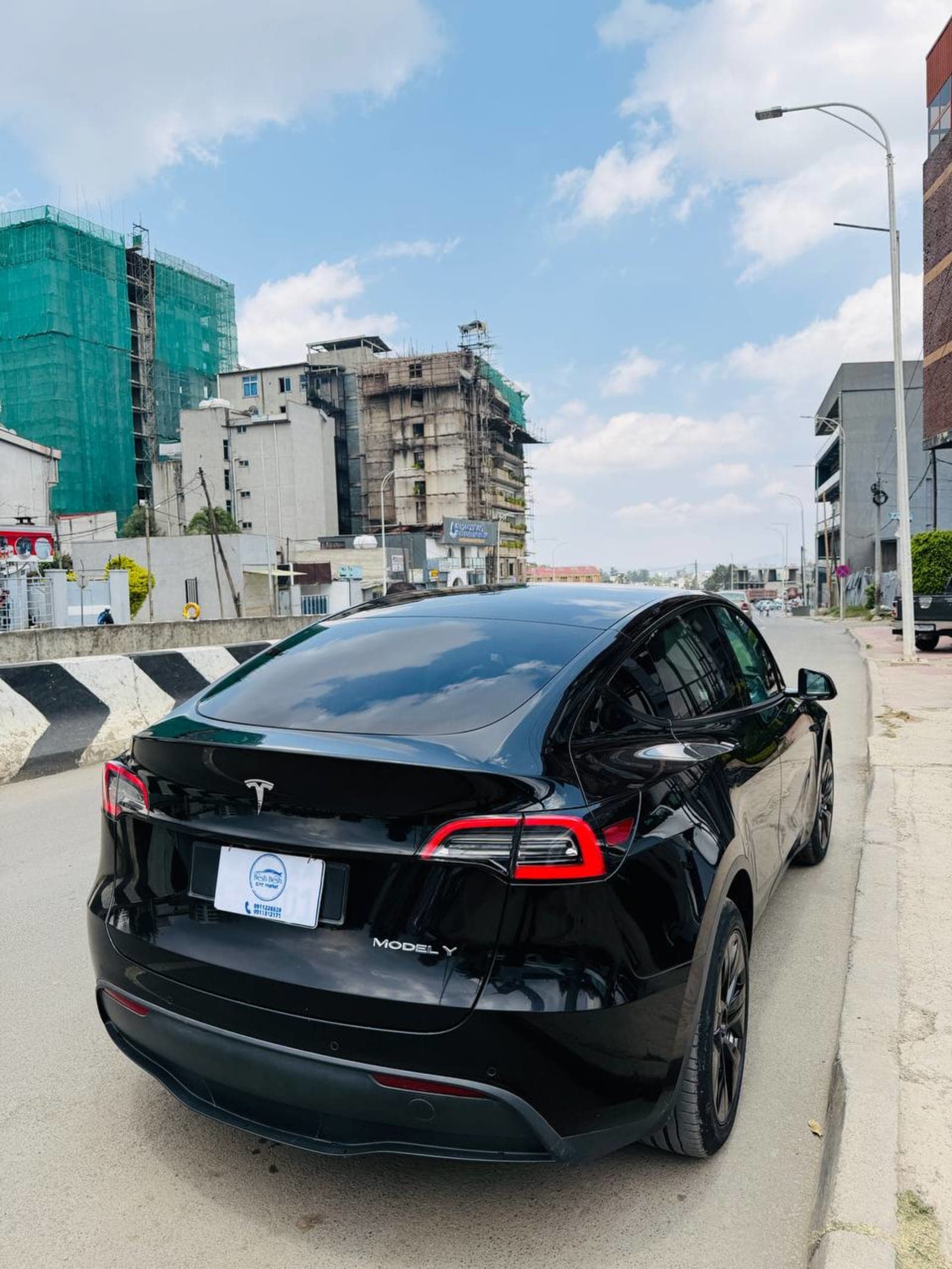 2024 Tesla Y — photo 5