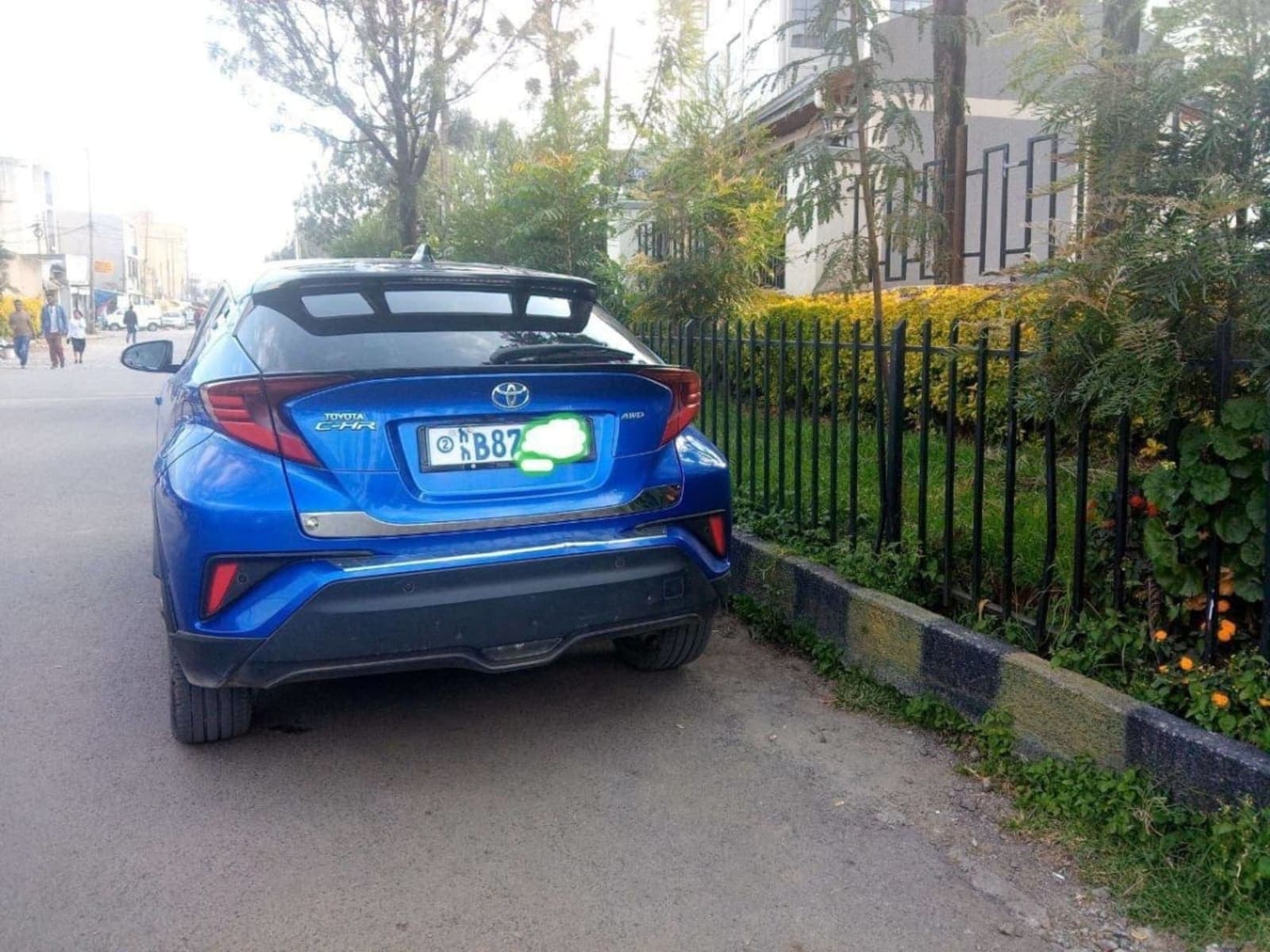 2021 Toyota CHR — photo 2