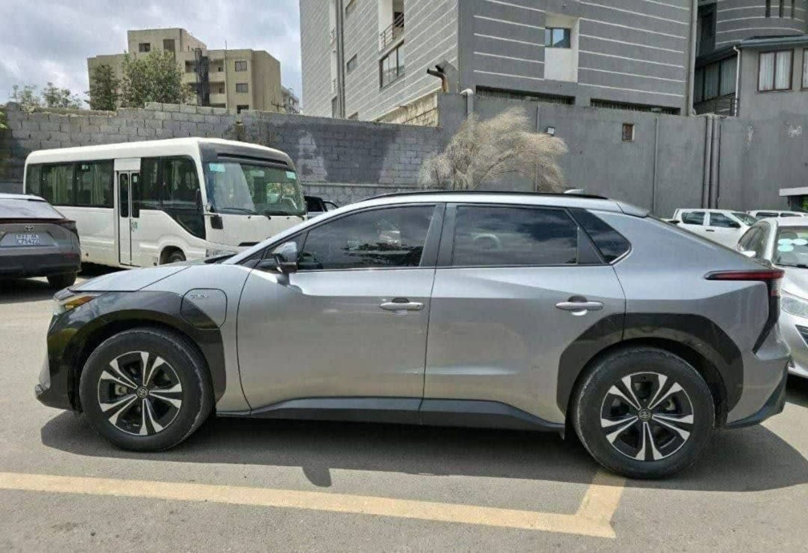 2023 Toyota Bz4x โ photo 1