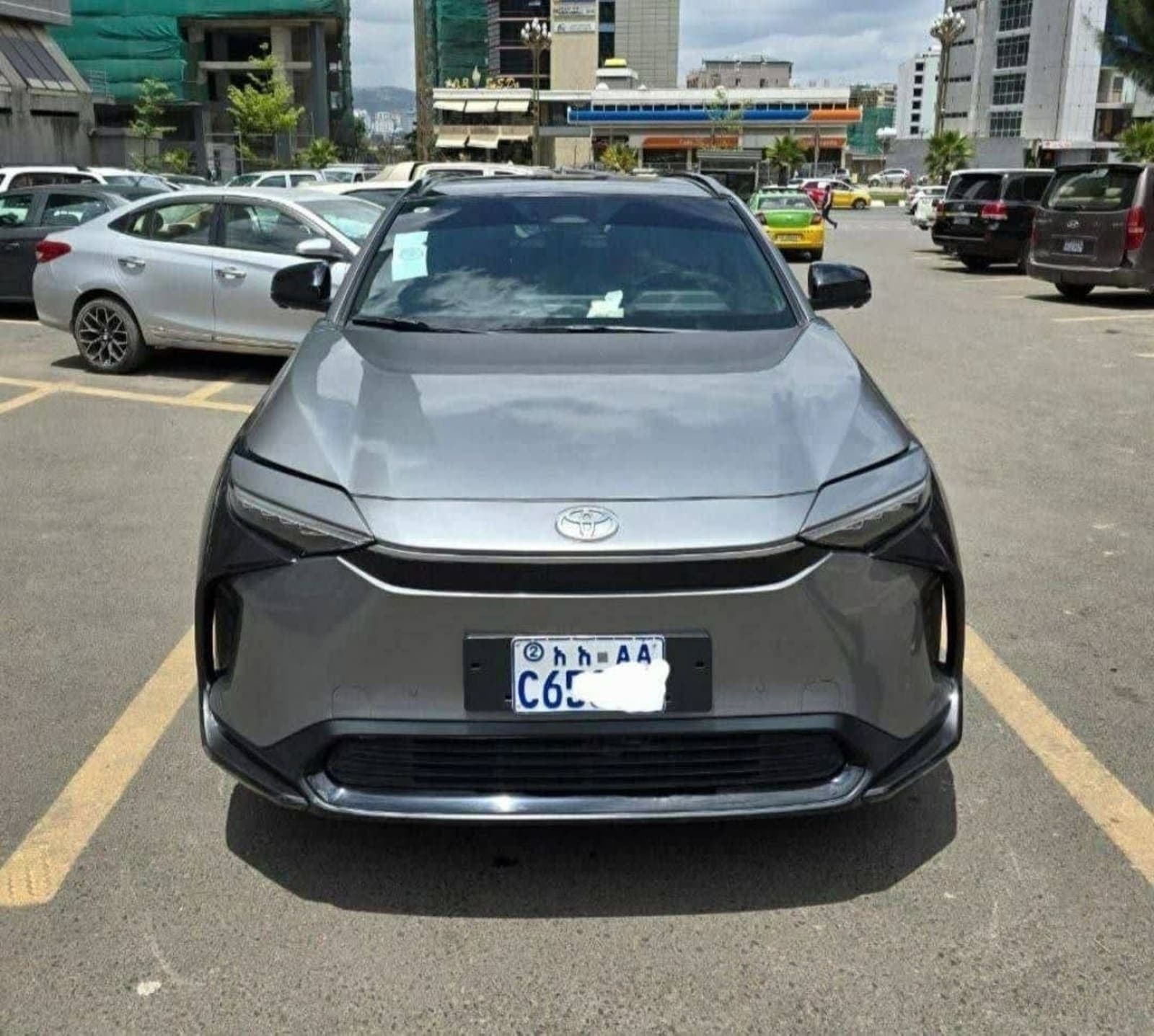 2023 Toyota Bz4x โ photo 3