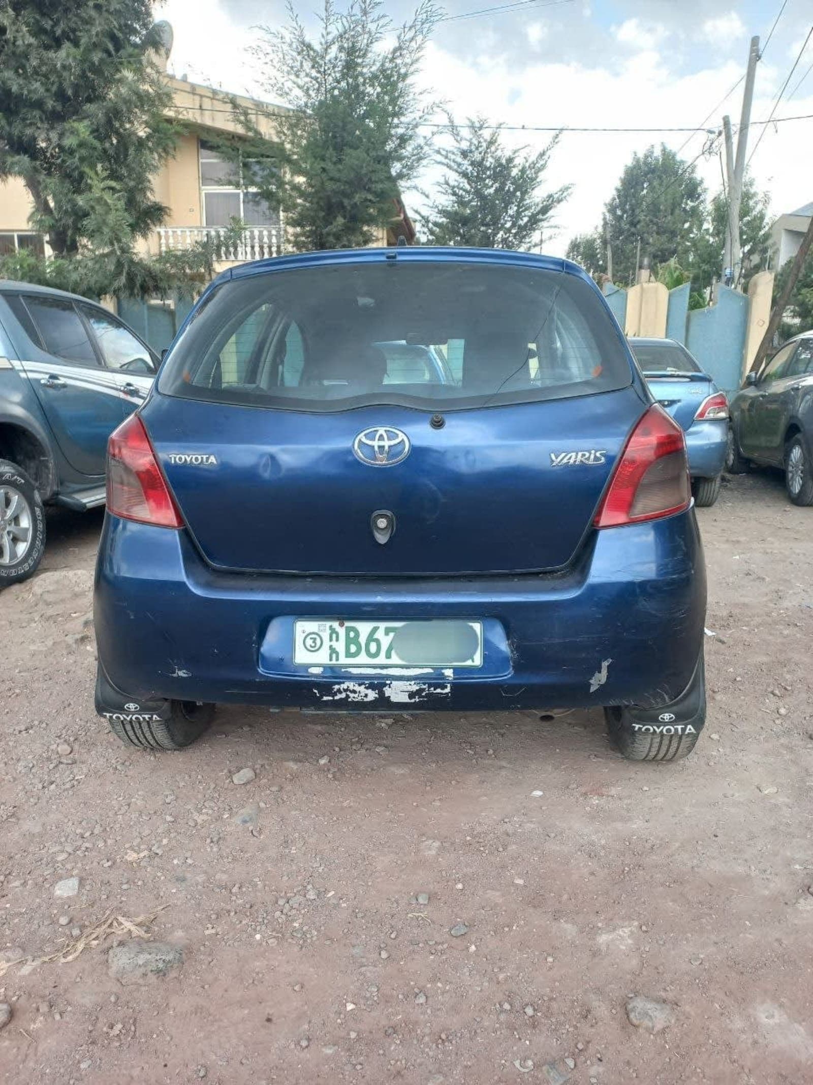 2006 Toyota Yaris Compact โ photo 1