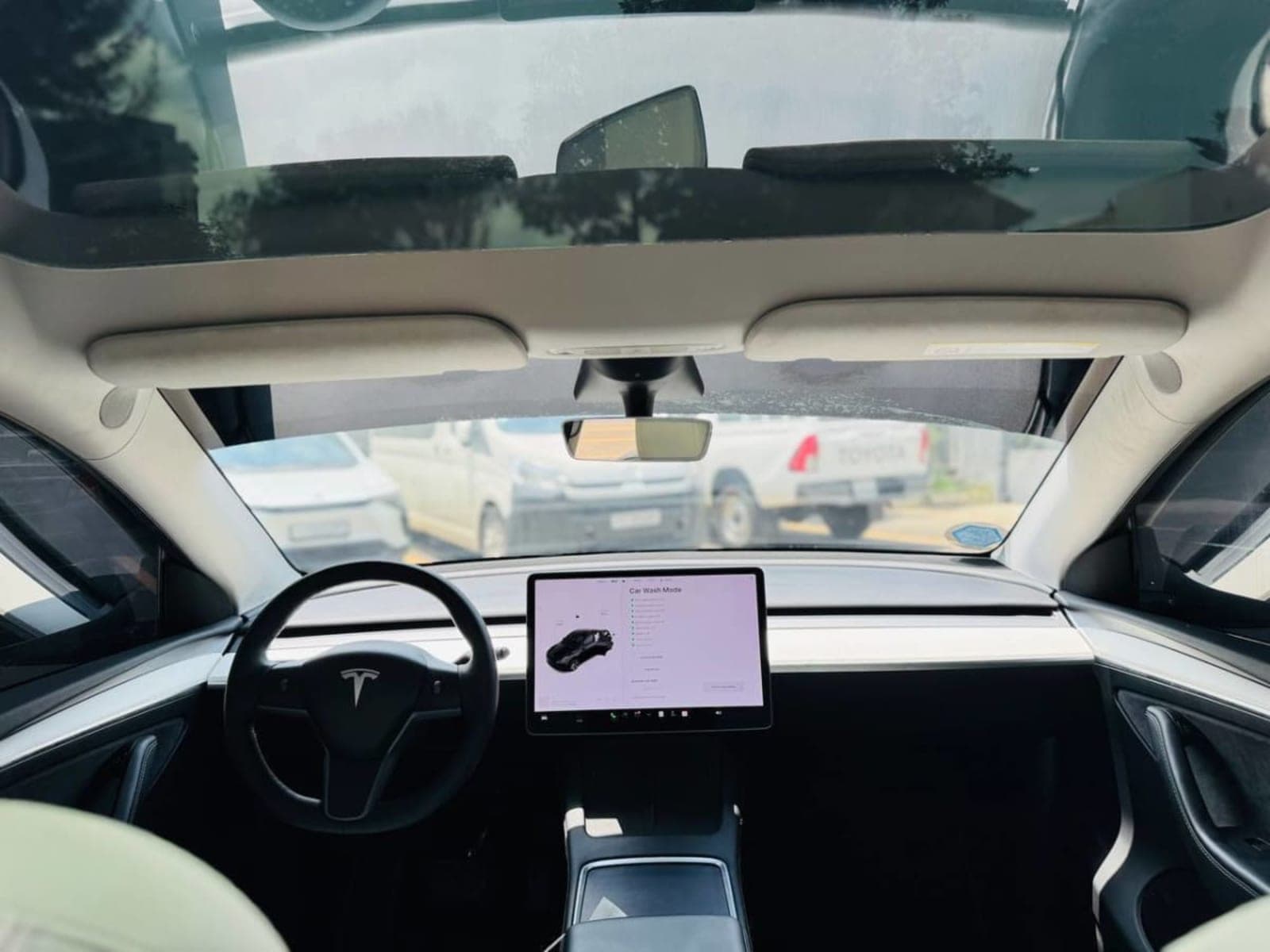 2024 Tesla Y — photo 1