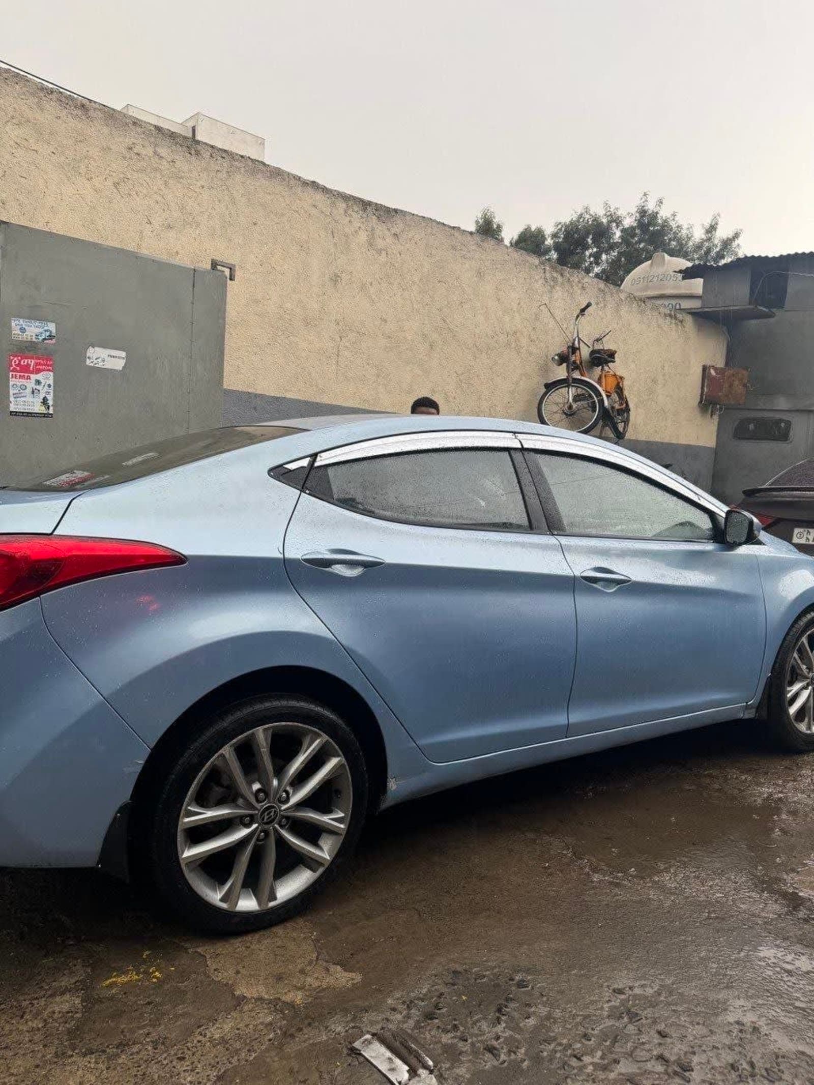 2013 Hyundai Elantra — photo 2
