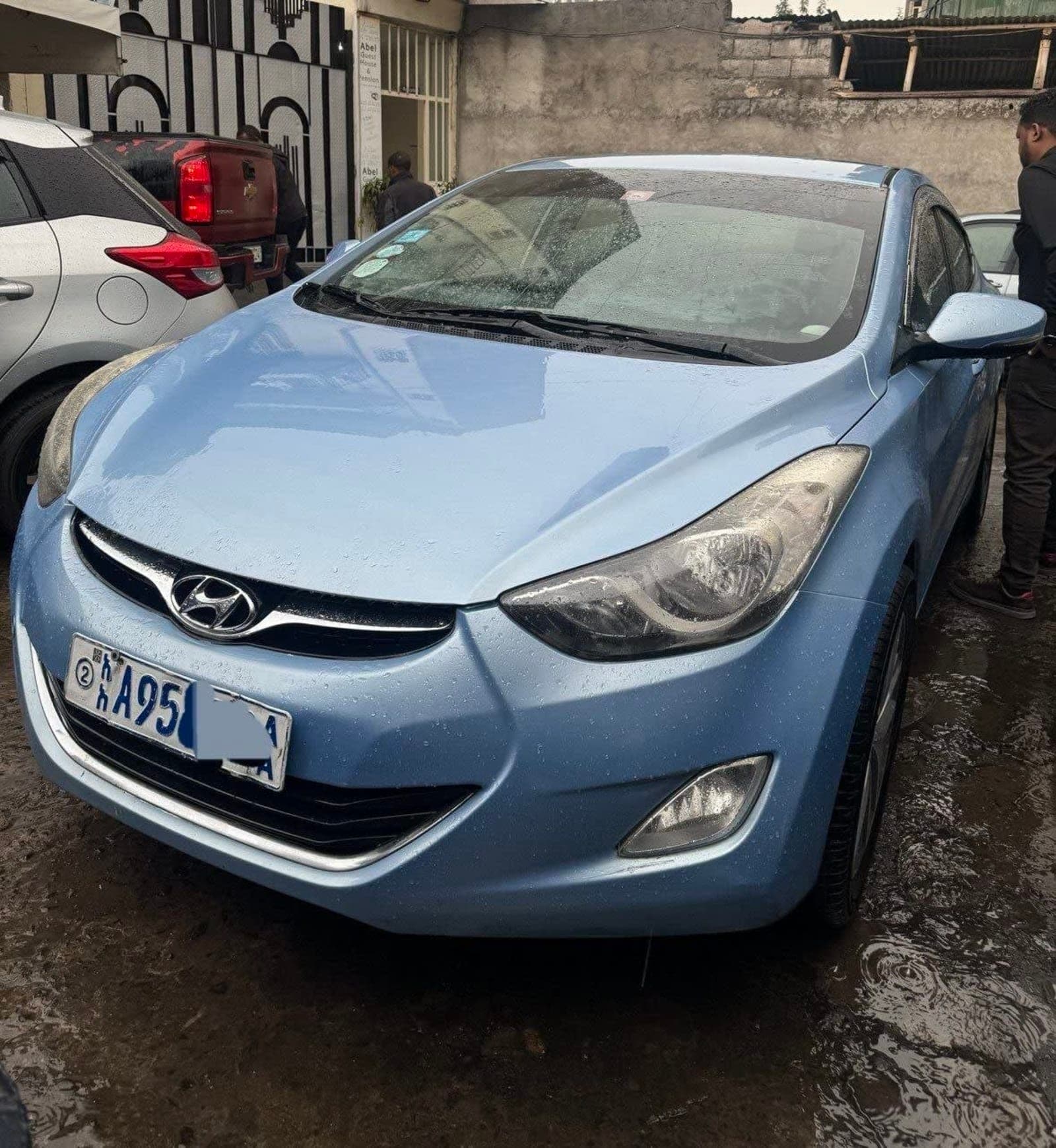 2013 Hyundai Elantra — photo 3